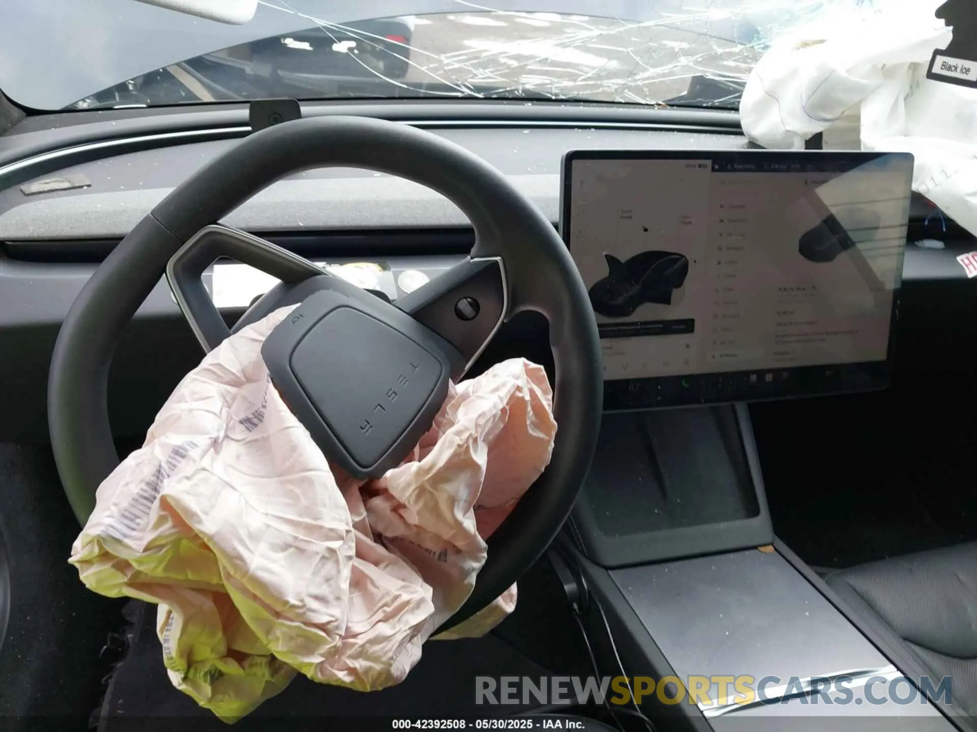 18 fotografías del automóvil dañado 5YJ3E1EB3RF729817 TESLA MODEL 3 2024