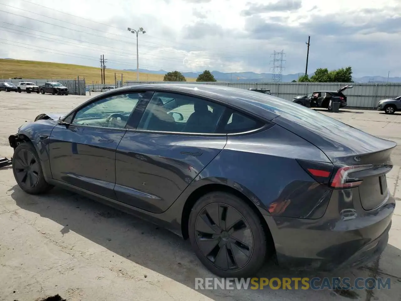 2 fotografías del automóvil dañado 5YJ3E1EB3RF758668 TESLA MODEL 3 2024