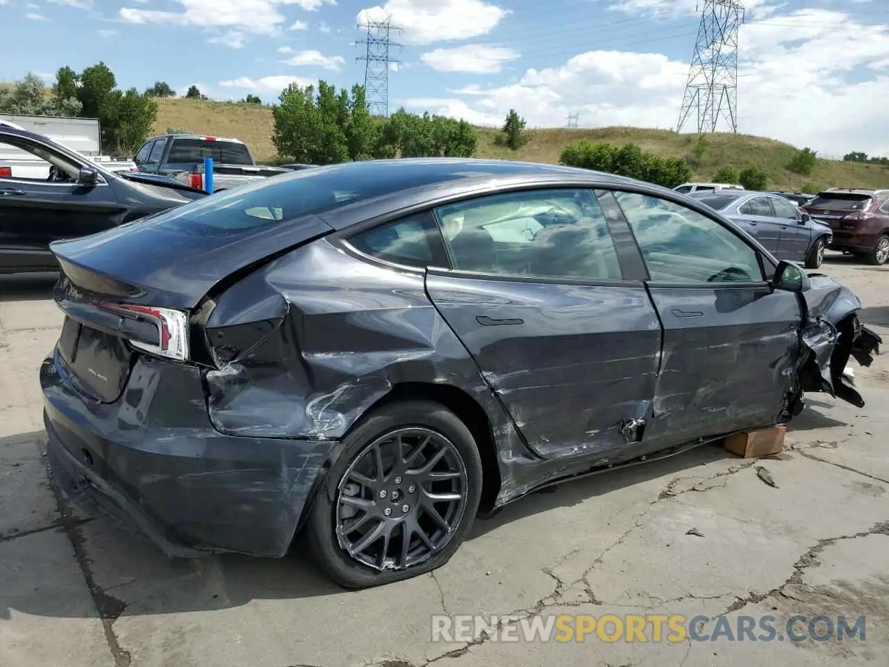 3 fotografías del automóvil dañado 5YJ3E1EB3RF758668 TESLA MODEL 3 2024