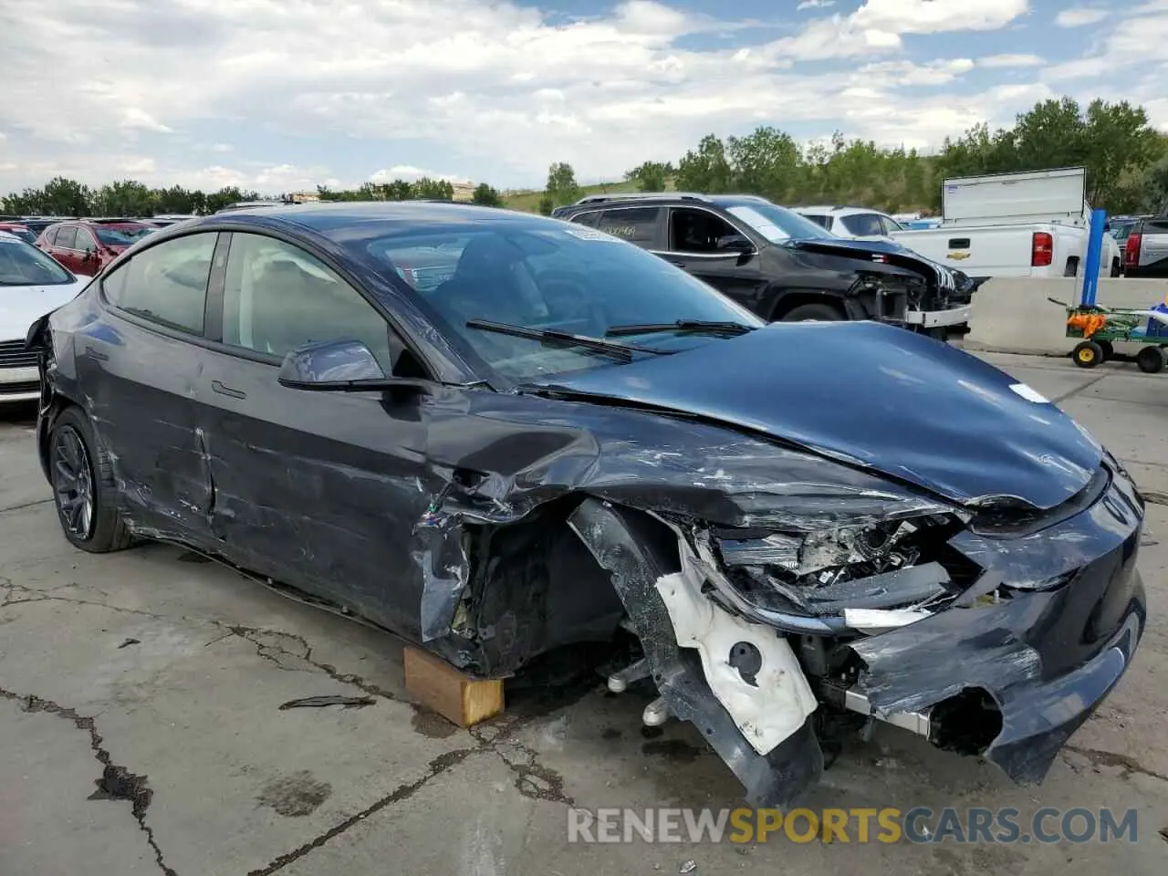 4 fotografías del automóvil dañado 5YJ3E1EB3RF758668 TESLA MODEL 3 2024