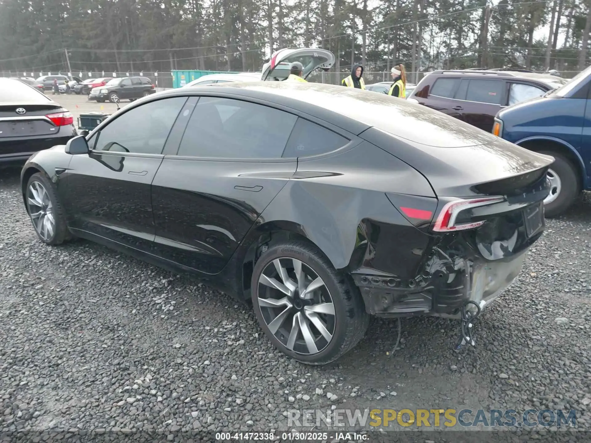 3 fotografías del automóvil dañado 5YJ3E1EB3RF793632 TESLA MODEL 3 2024