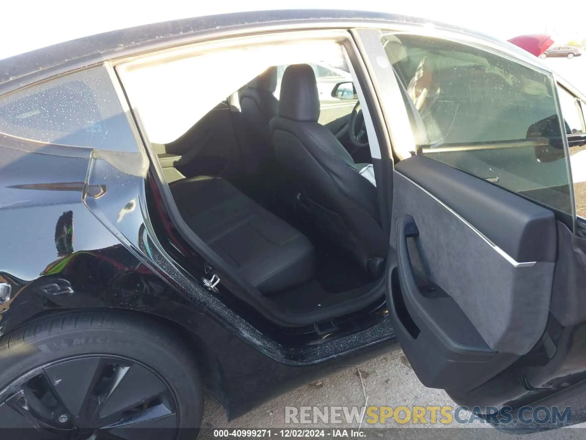8 fotografías del automóvil dañado 5YJ3E1EB3RF800644 TESLA MODEL 3 2024