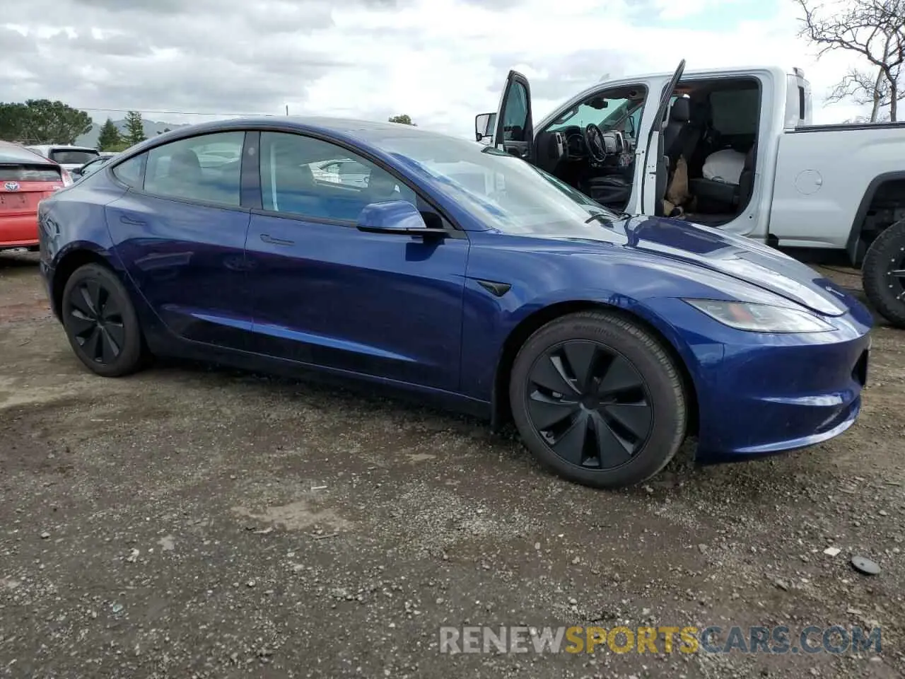 4 fotografías del automóvil dañado 5YJ3E1EB3RF815239 TESLA MODEL 3 2024