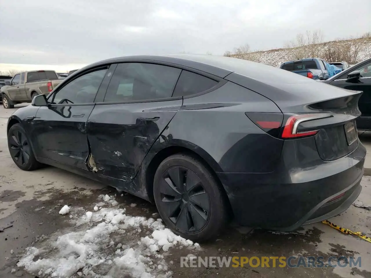 2 fotografías del automóvil dañado 5YJ3E1EB4RF735979 TESLA MODEL 3 2024