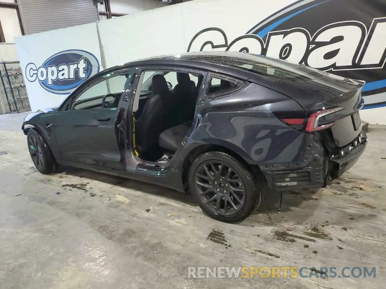 2 fotografías del automóvil dañado 5YJ3E1EB4RF743063 TESLA MODEL 3 2024