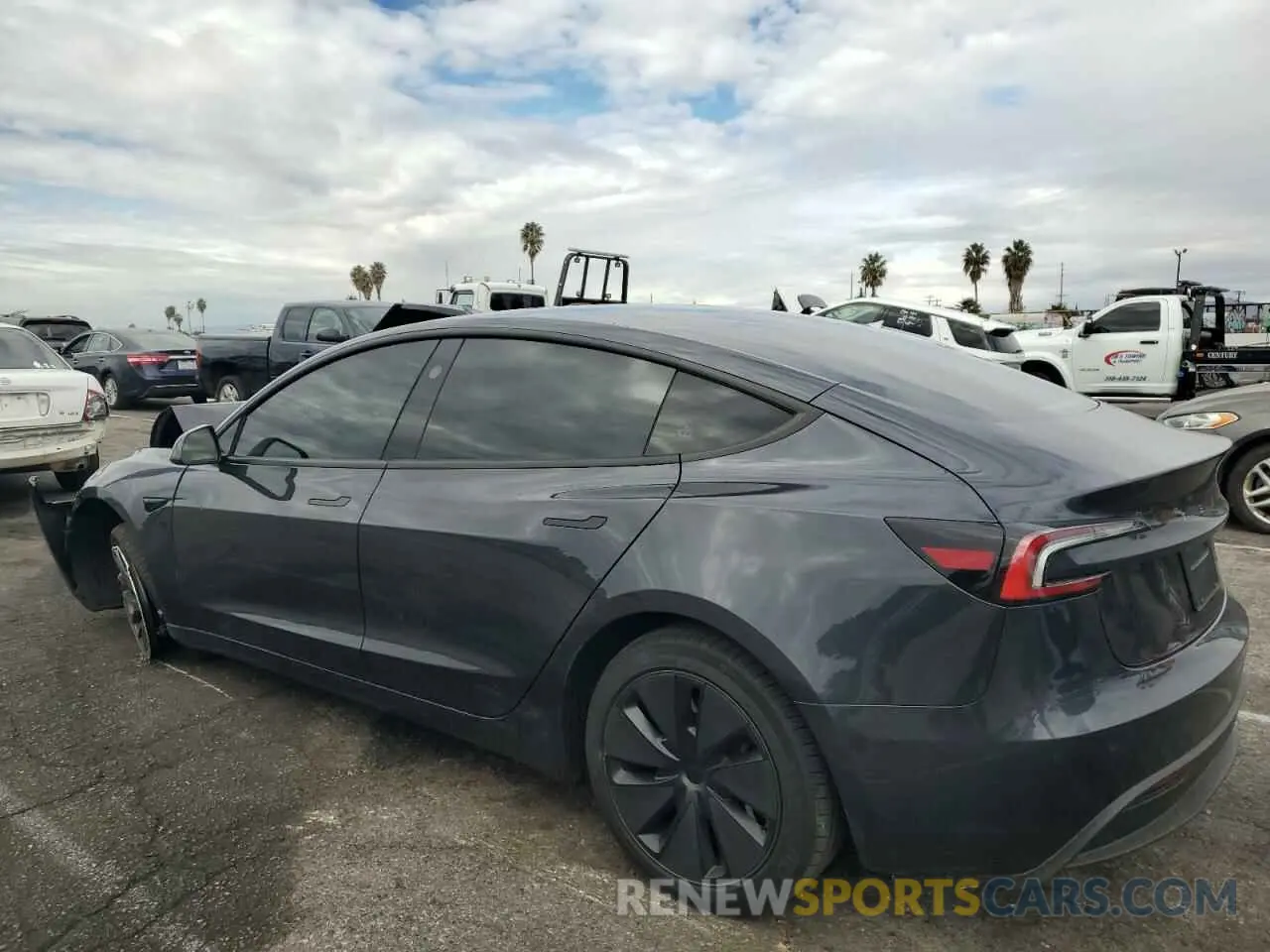 2 fotografías del automóvil dañado 5YJ3E1EB4RF760266 TESLA MODEL 3 2024