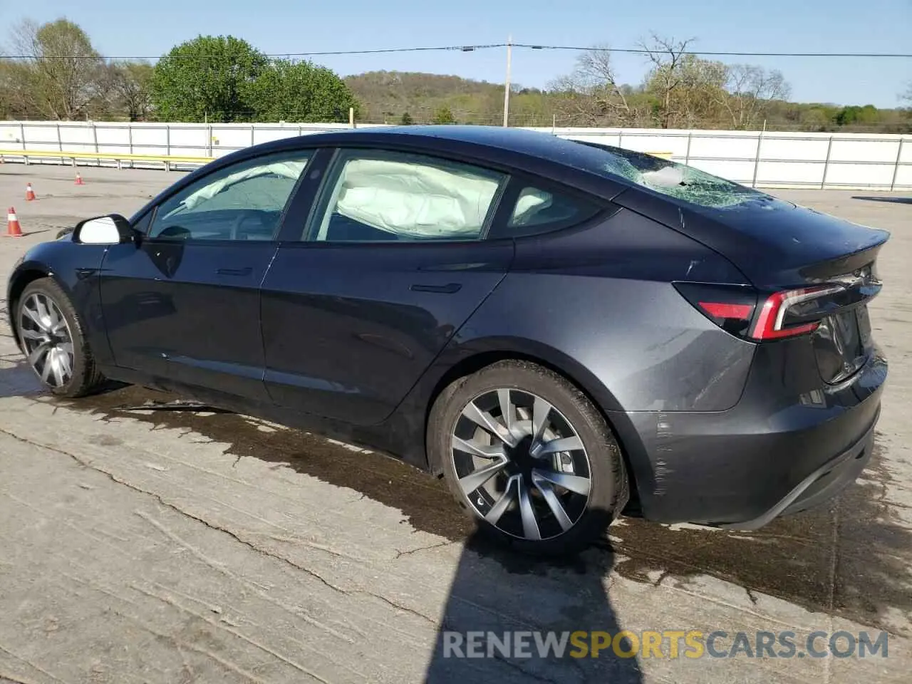 2 fotografías del automóvil dañado 5YJ3E1EB5RF788173 TESLA MODEL 3 2024