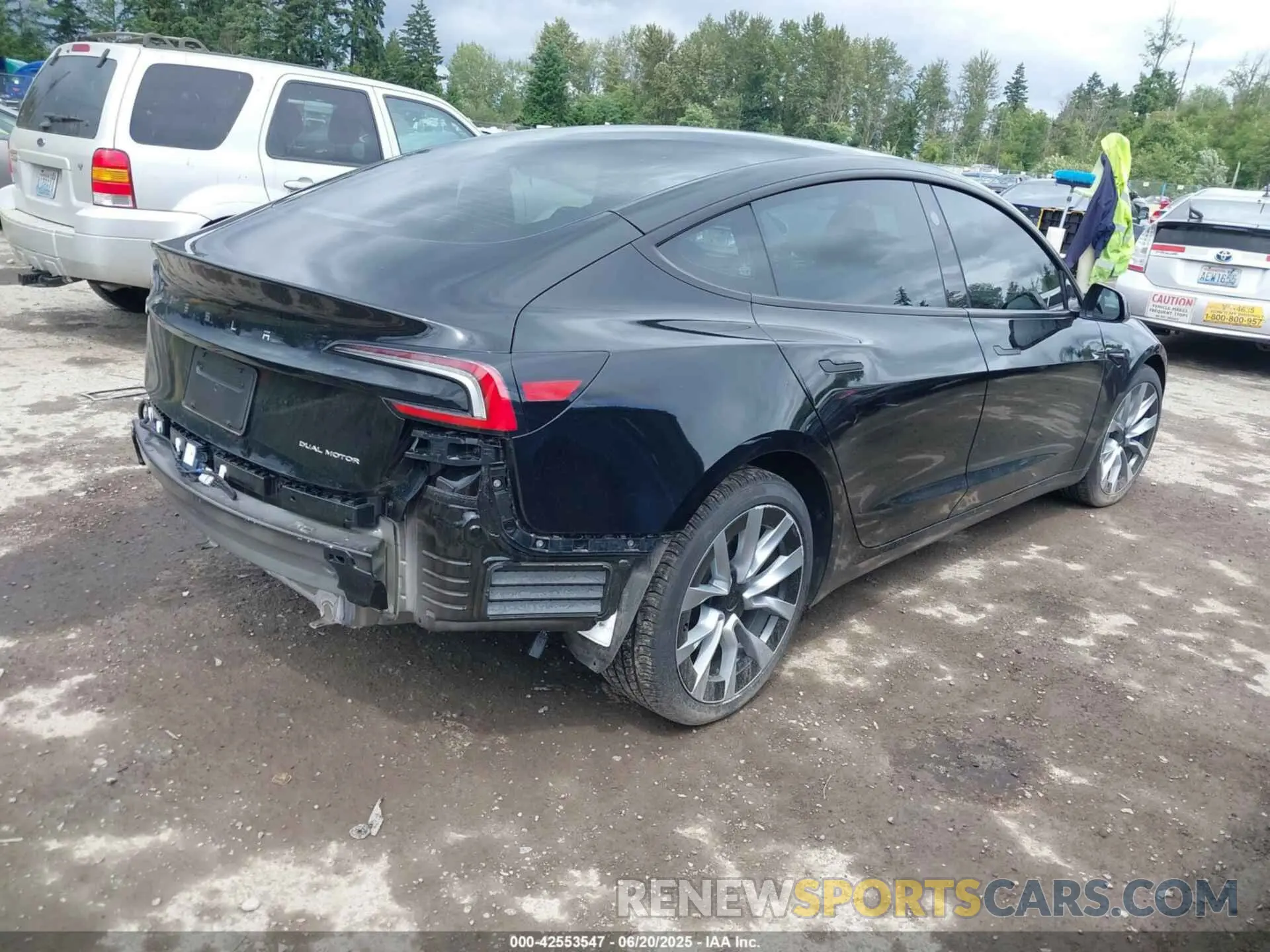 4 fotografías del automóvil dañado 5YJ3E1EB6RF797223 TESLA MODEL 3 2024