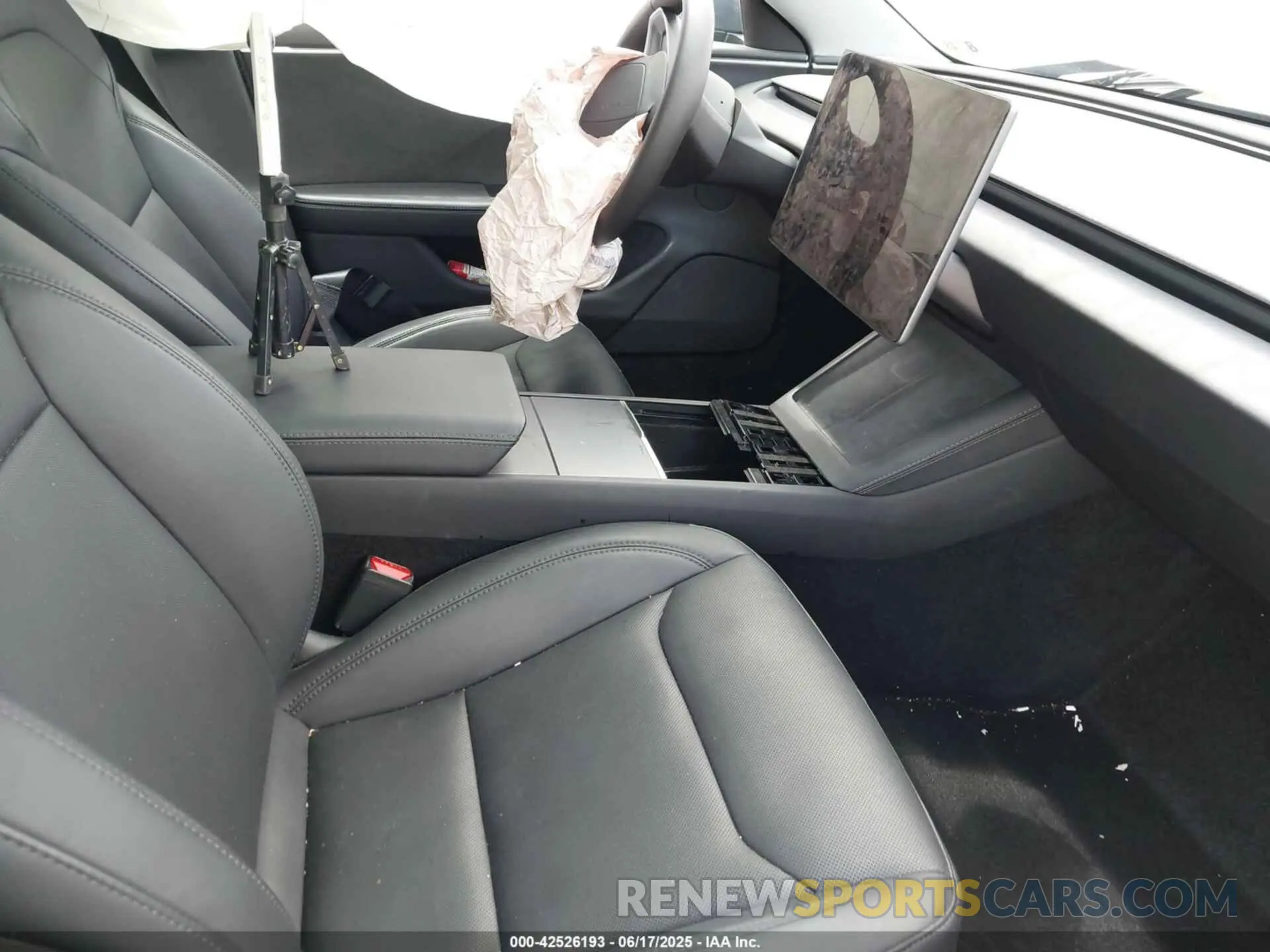 5 fotografías del automóvil dañado 5YJ3E1EB6RF816935 TESLA MODEL 3 2024