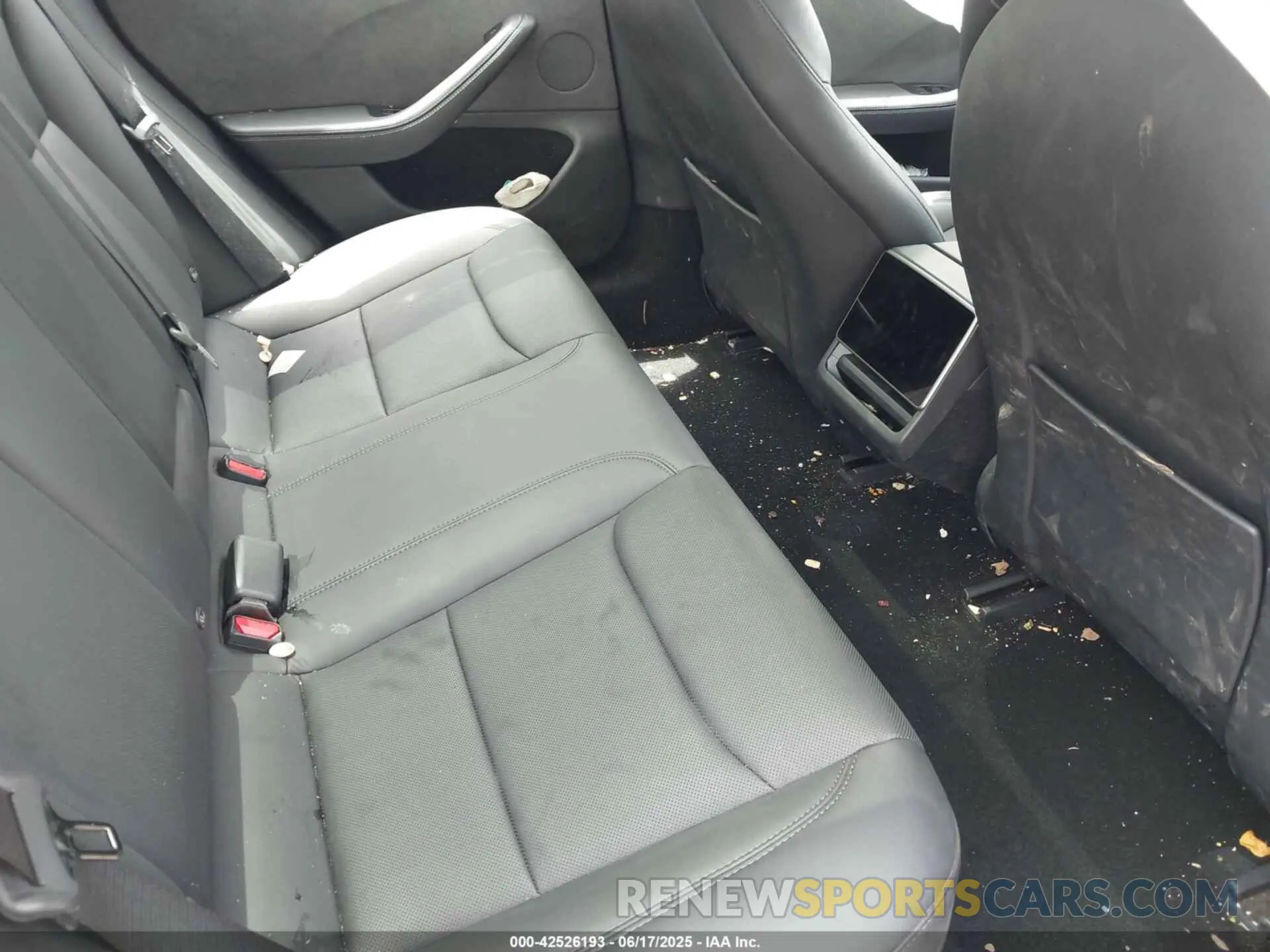 8 fotografías del automóvil dañado 5YJ3E1EB6RF816935 TESLA MODEL 3 2024