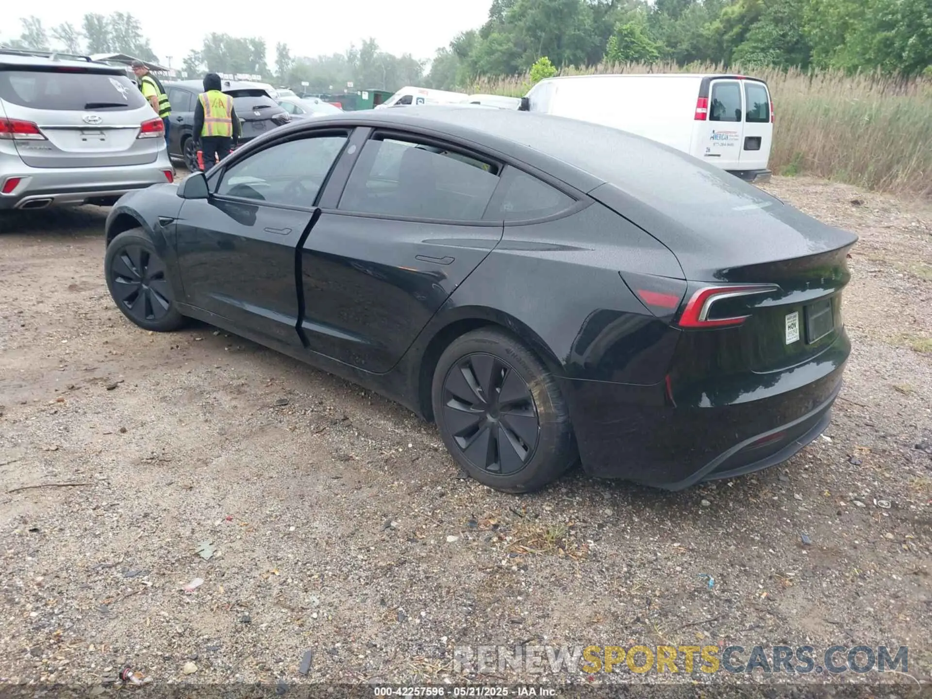 3 fotografías del automóvil dañado 5YJ3E1EB7RF717234 TESLA MODEL 3 2024