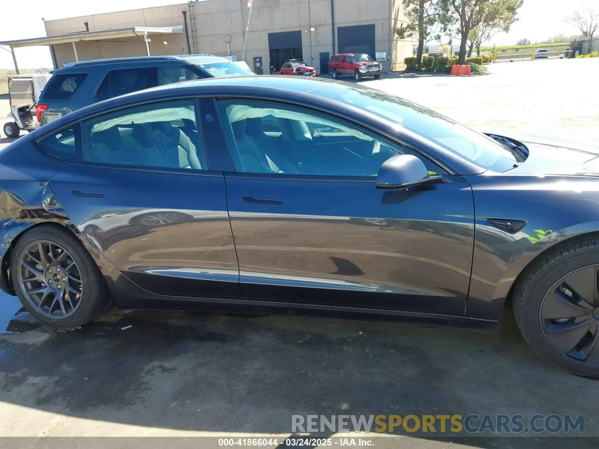13 fotografías del automóvil dañado 5YJ3E1EB7RF800873 TESLA MODEL 3 2024