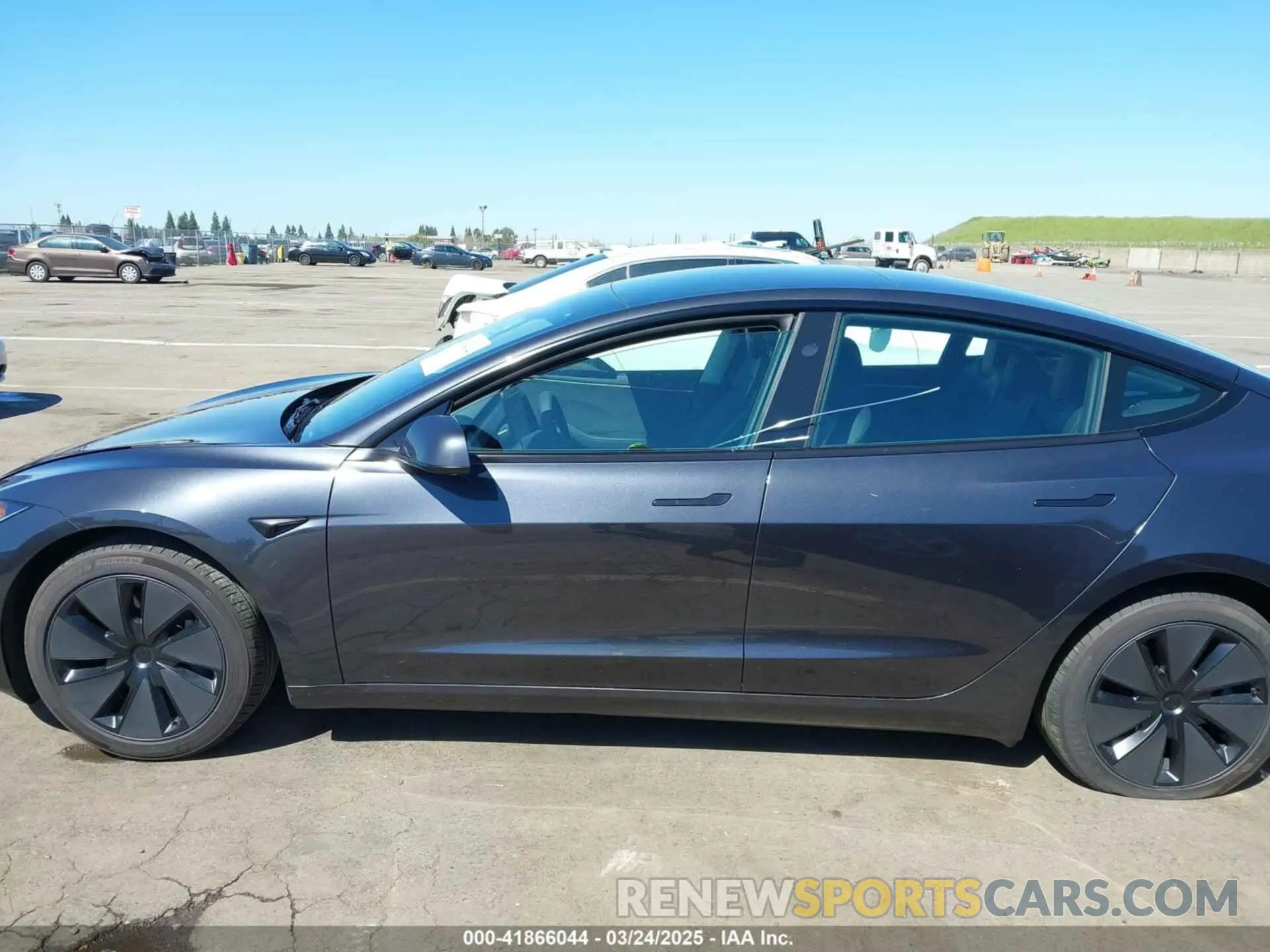 14 fotografías del automóvil dañado 5YJ3E1EB7RF800873 TESLA MODEL 3 2024