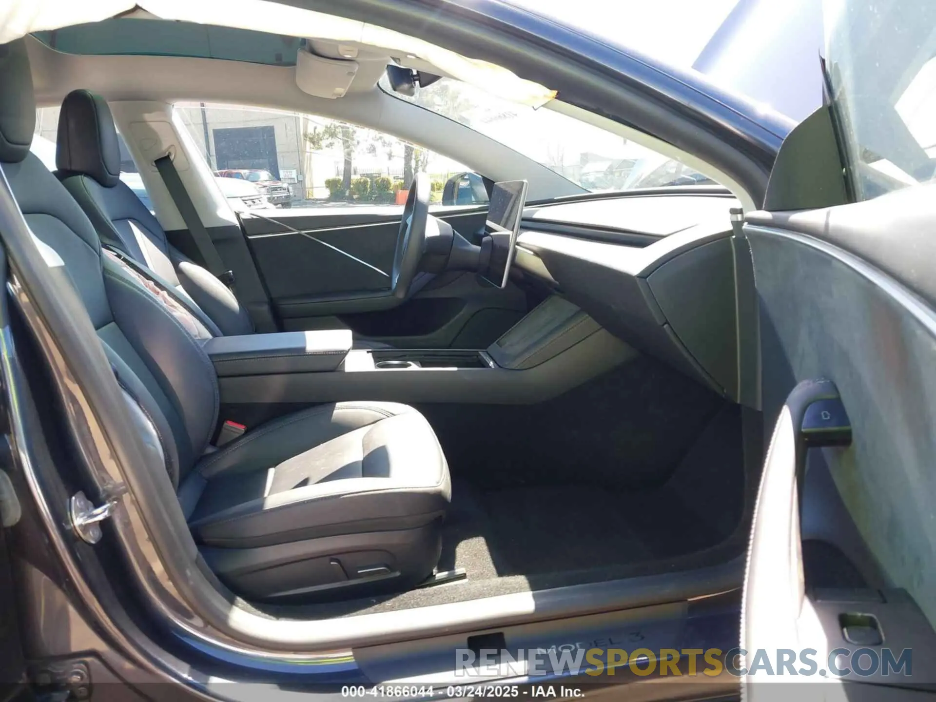 5 fotografías del automóvil dañado 5YJ3E1EB7RF800873 TESLA MODEL 3 2024