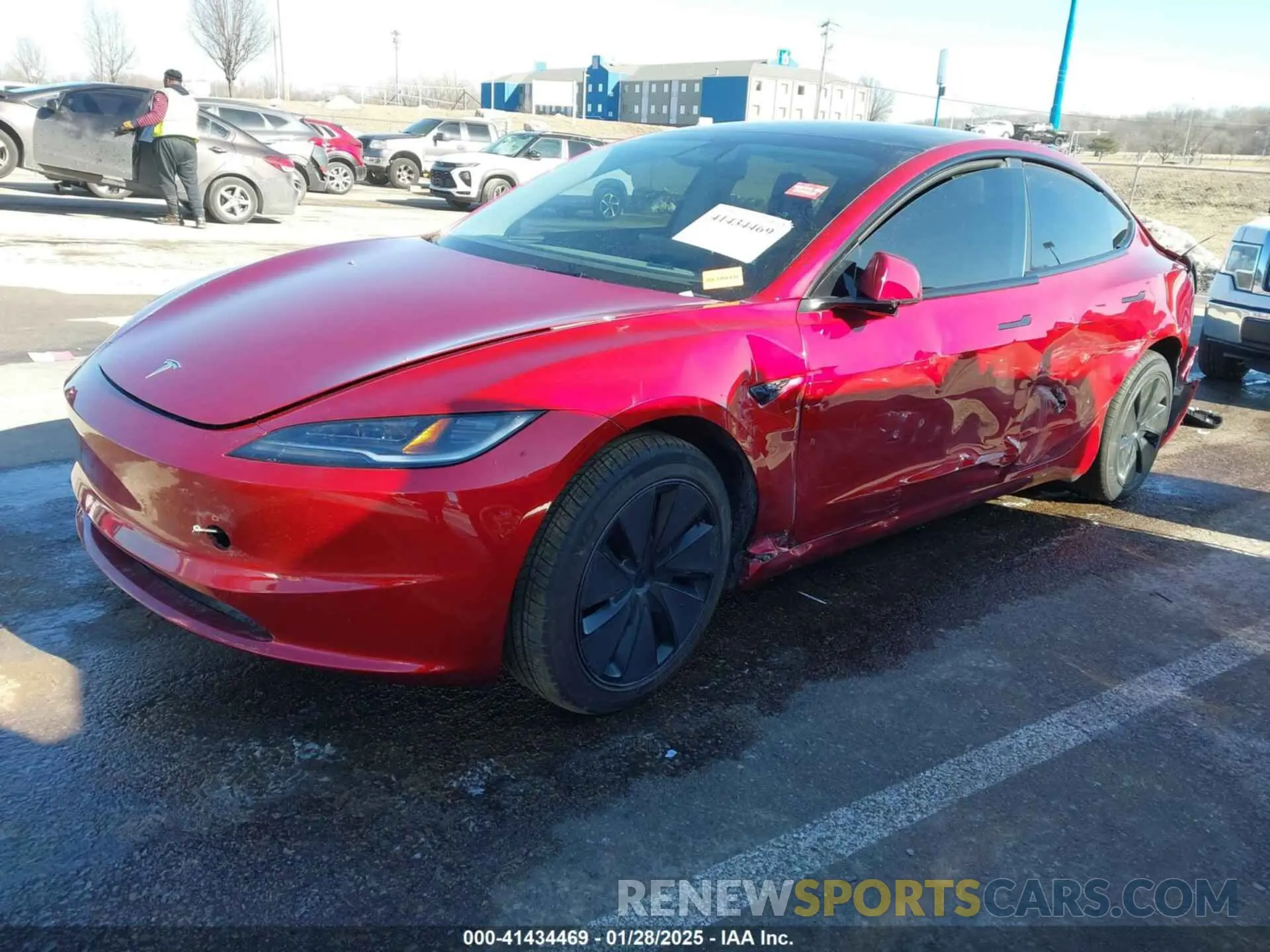 2 fotografías del automóvil dañado 5YJ3E1EB7RF814322 TESLA MODEL 3 2024