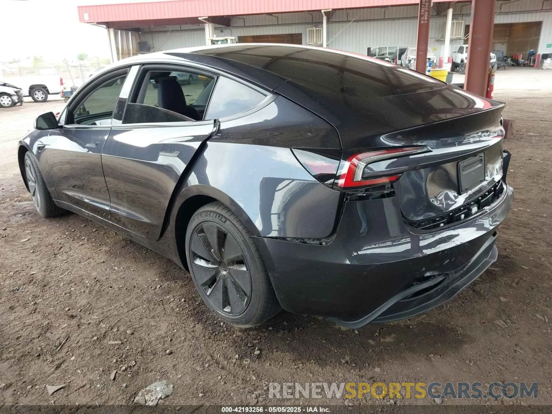 3 fotografías del automóvil dañado 5YJ3E1EB7RF815082 TESLA MODEL 3 2024