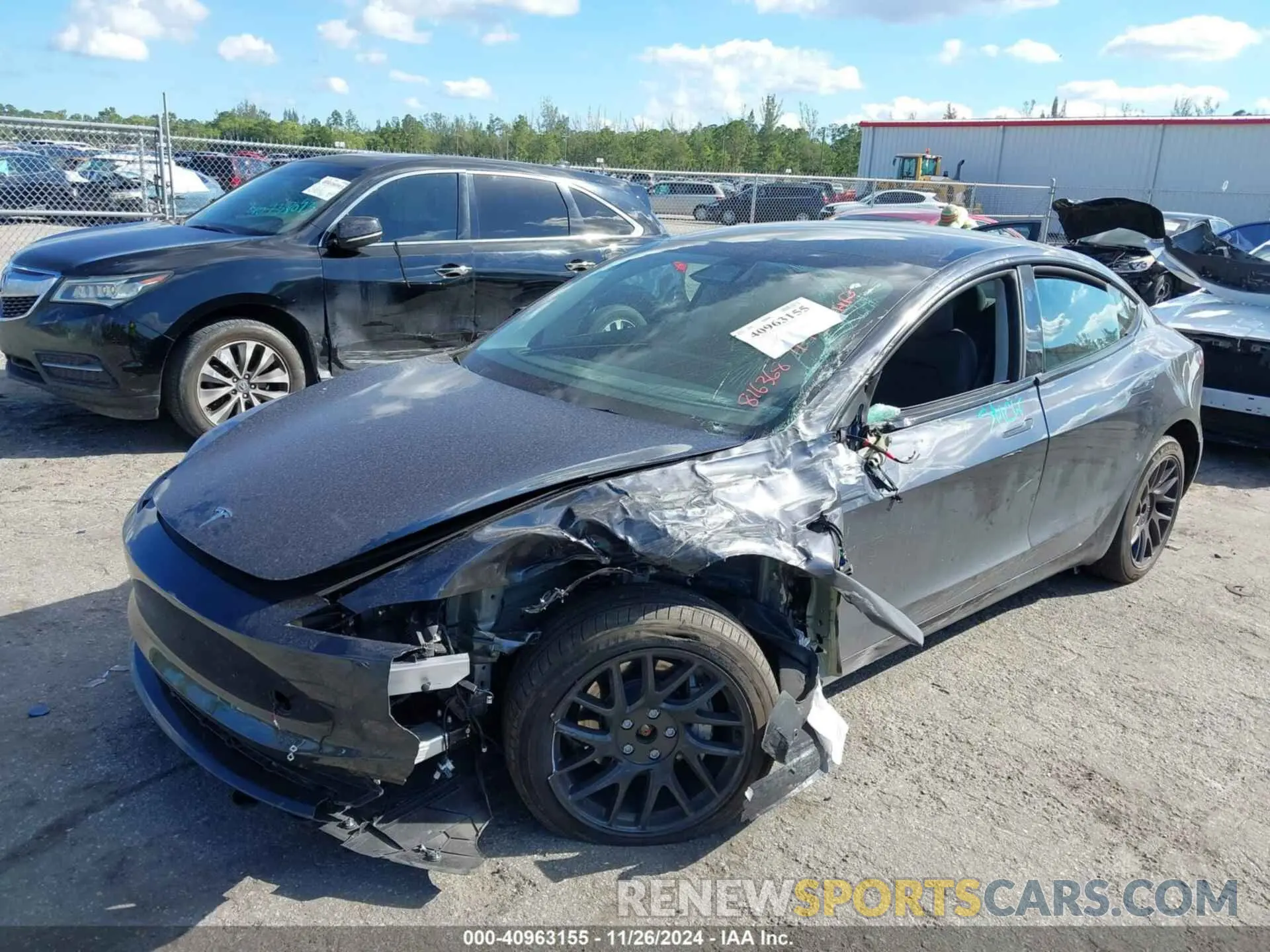 2 fotografías del automóvil dañado 5YJ3E1EB8RF816368 TESLA MODEL 3 2024