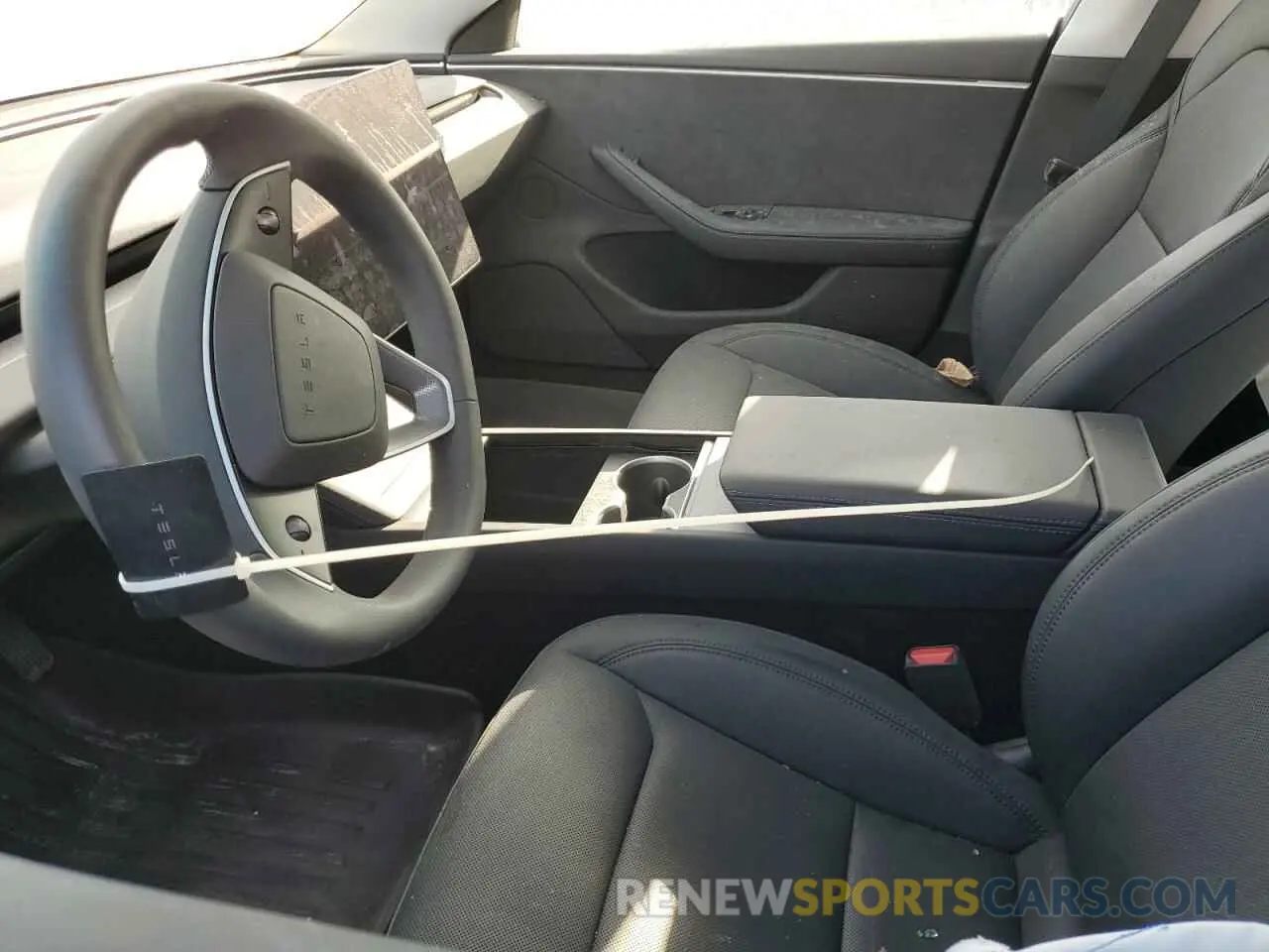 7 fotografías del automóvil dañado 5YJ3E1EBXRF737428 TESLA MODEL 3 2024