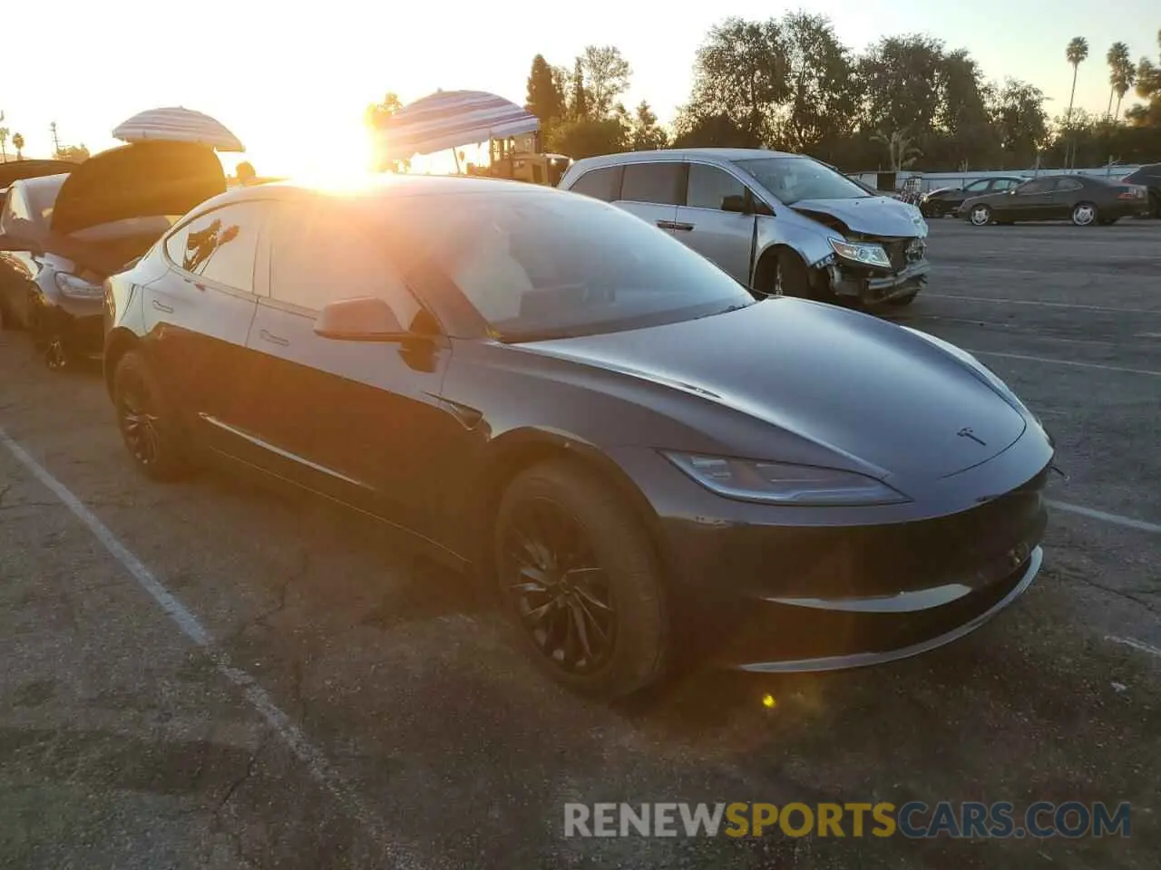 4 fotografías del automóvil dañado 5YJ3E1EBXRF769442 TESLA MODEL 3 2024