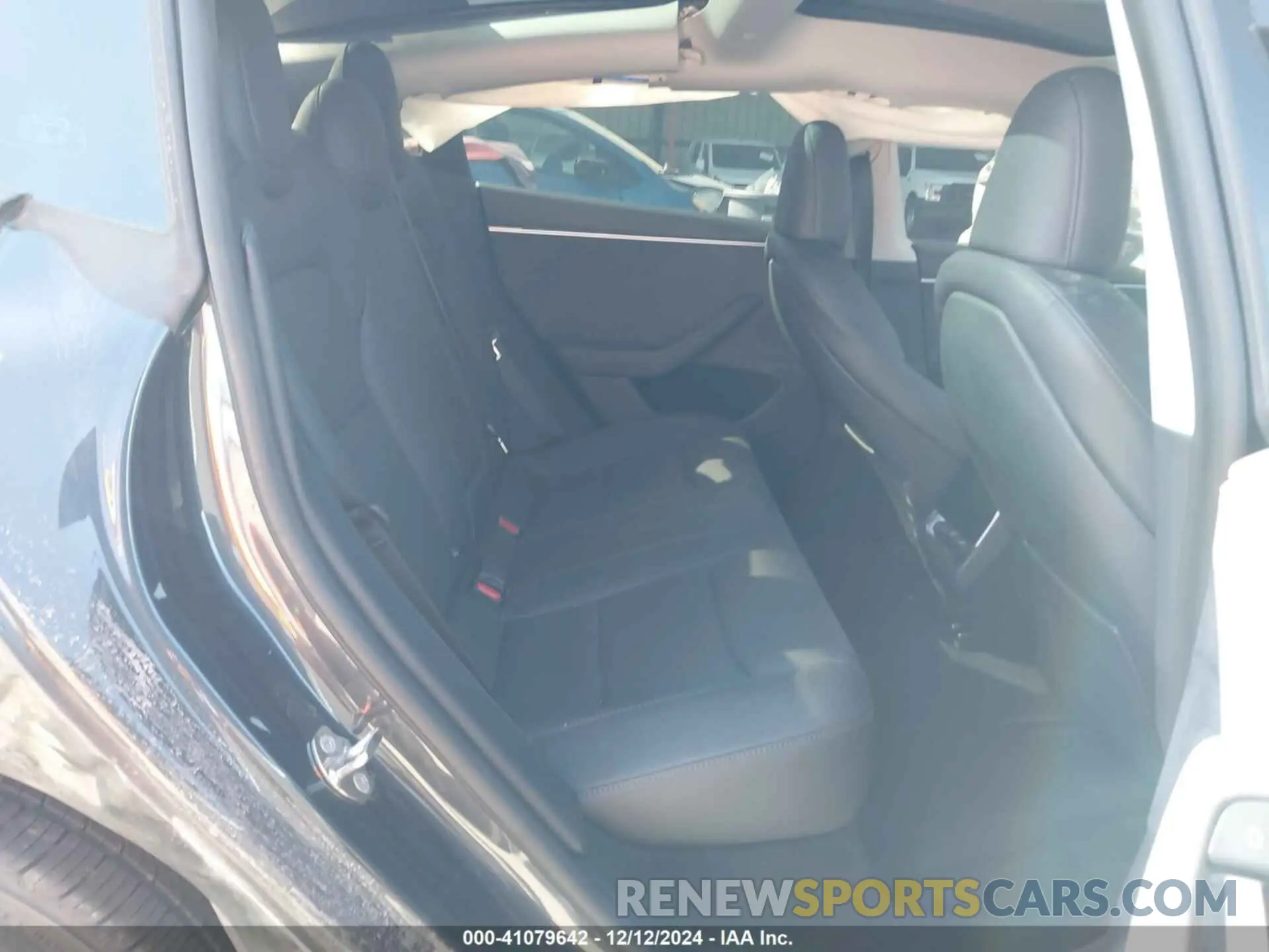 8 fotografías del automóvil dañado 5YJ3E1EBXRF789058 TESLA MODEL 3 2024