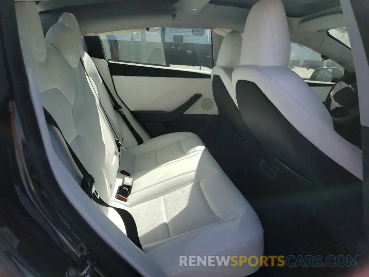 10 fotografías del automóvil dañado 5YJ3E1EBXRF809860 TESLA MODEL 3 2024