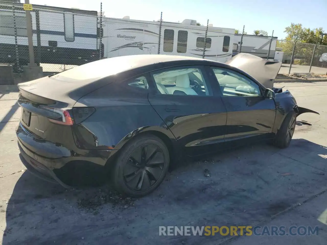 3 fotografías del automóvil dañado 5YJ3E1EBXRF809860 TESLA MODEL 3 2024