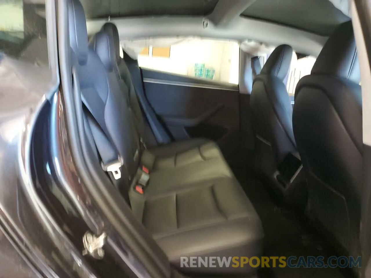 11 fotografías del automóvil dañado 5YJ3E1EBXRF818977 TESLA MODEL 3 2024