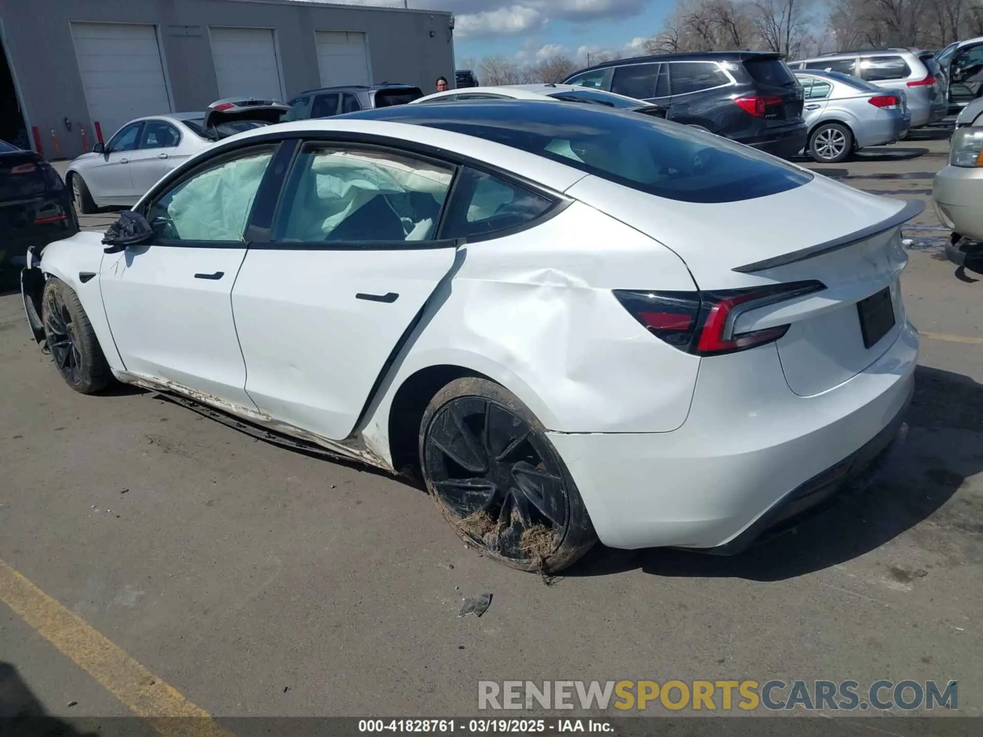 3 fotografías del automóvil dañado 5YJ3E1ET0RF793242 TESLA MODEL 3 2024