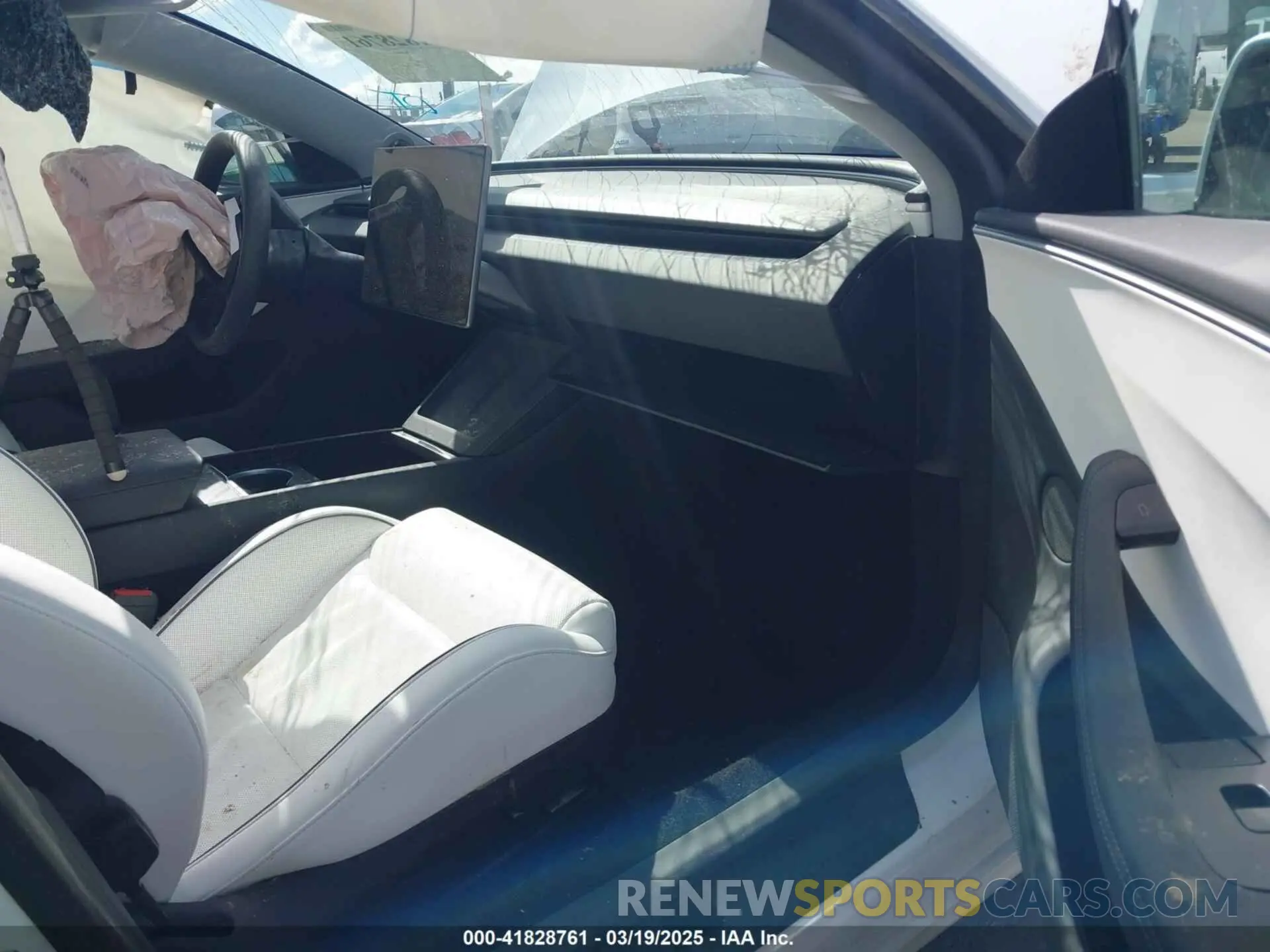 5 fotografías del automóvil dañado 5YJ3E1ET0RF793242 TESLA MODEL 3 2024