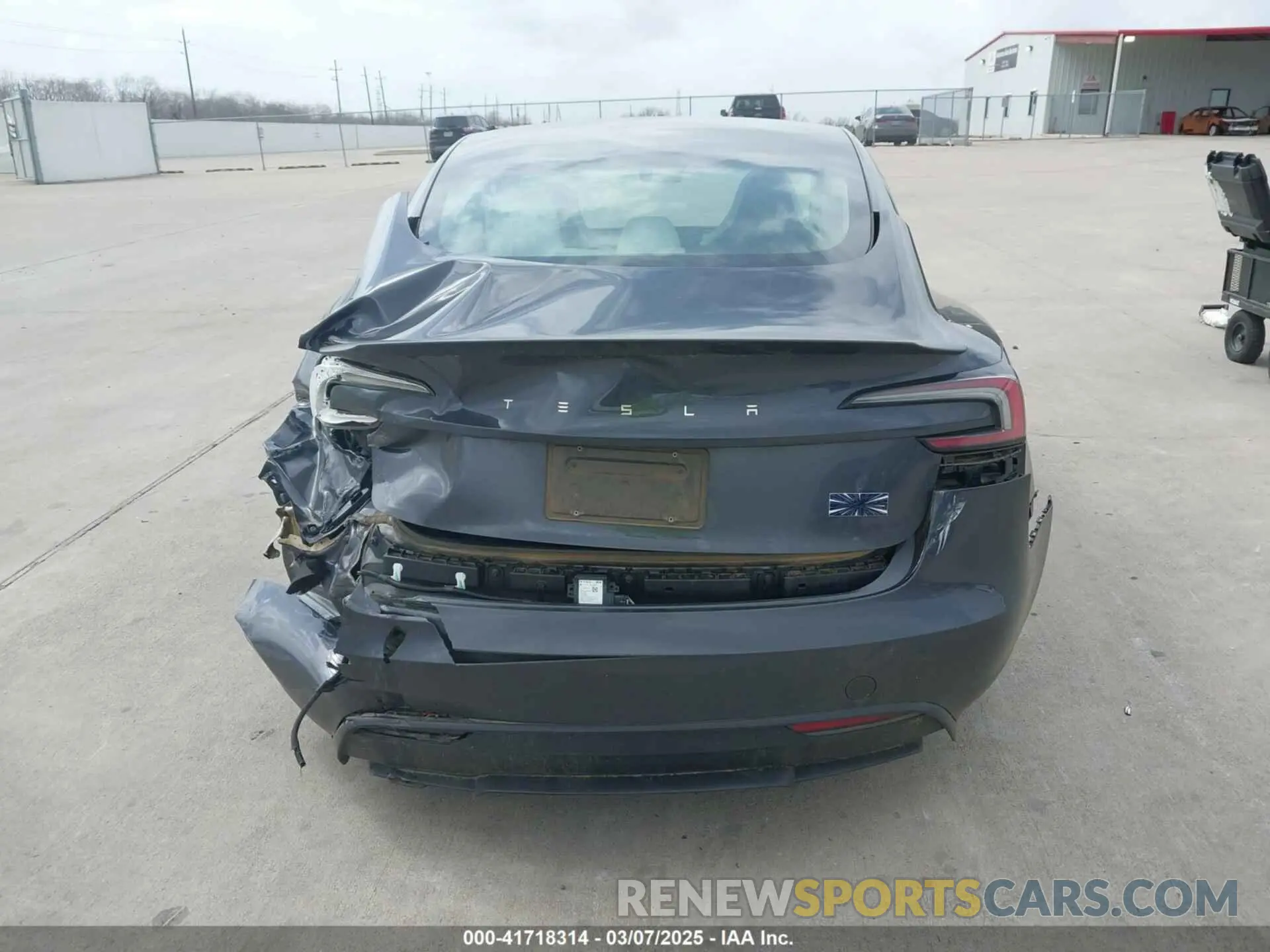 16 fotografías del automóvil dañado 5YJ3E1ET0RF842987 TESLA MODEL 3 2024