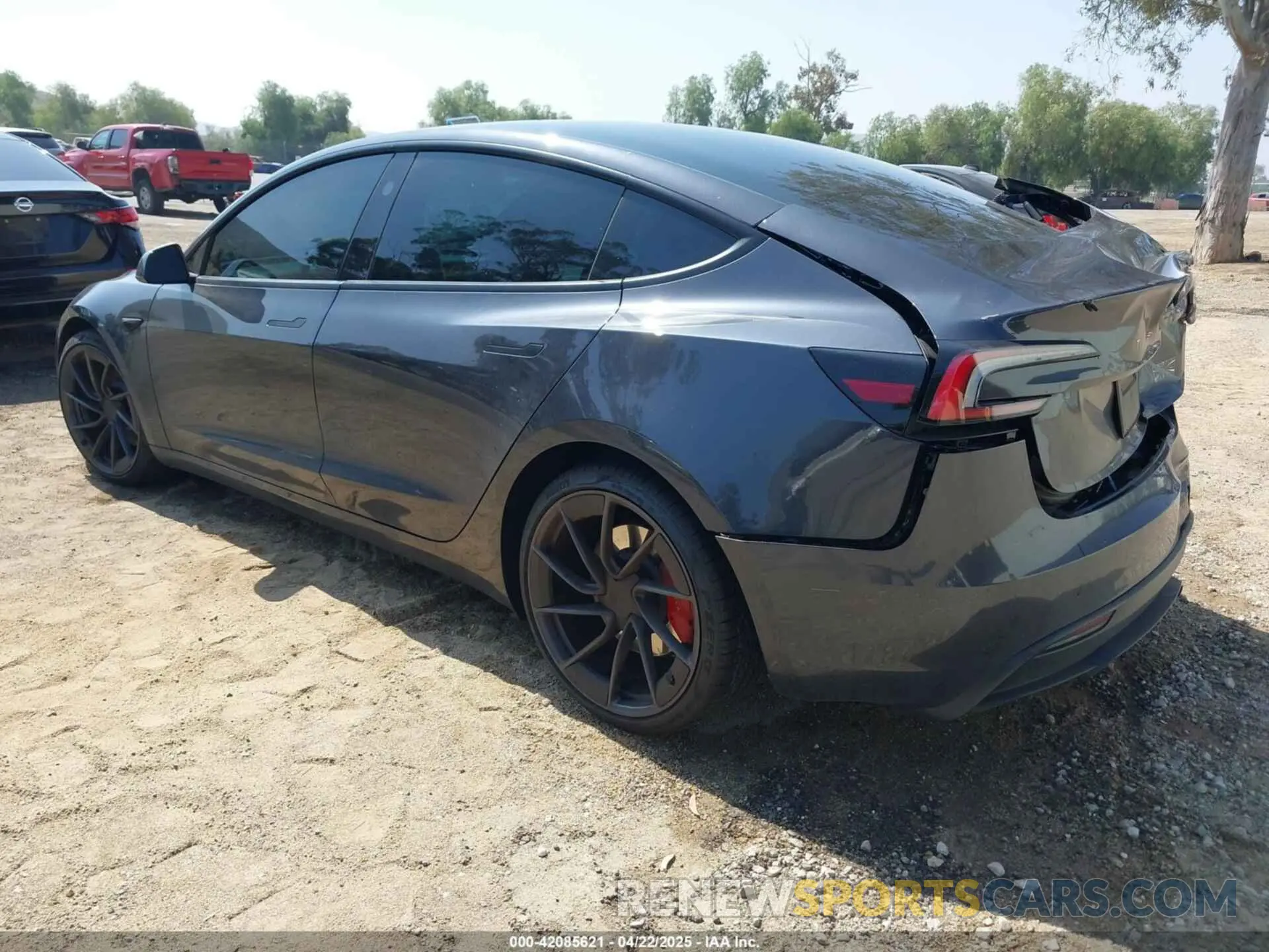 3 fotografías del automóvil dañado 5YJ3E1ET1RF867803 TESLA MODEL 3 2024