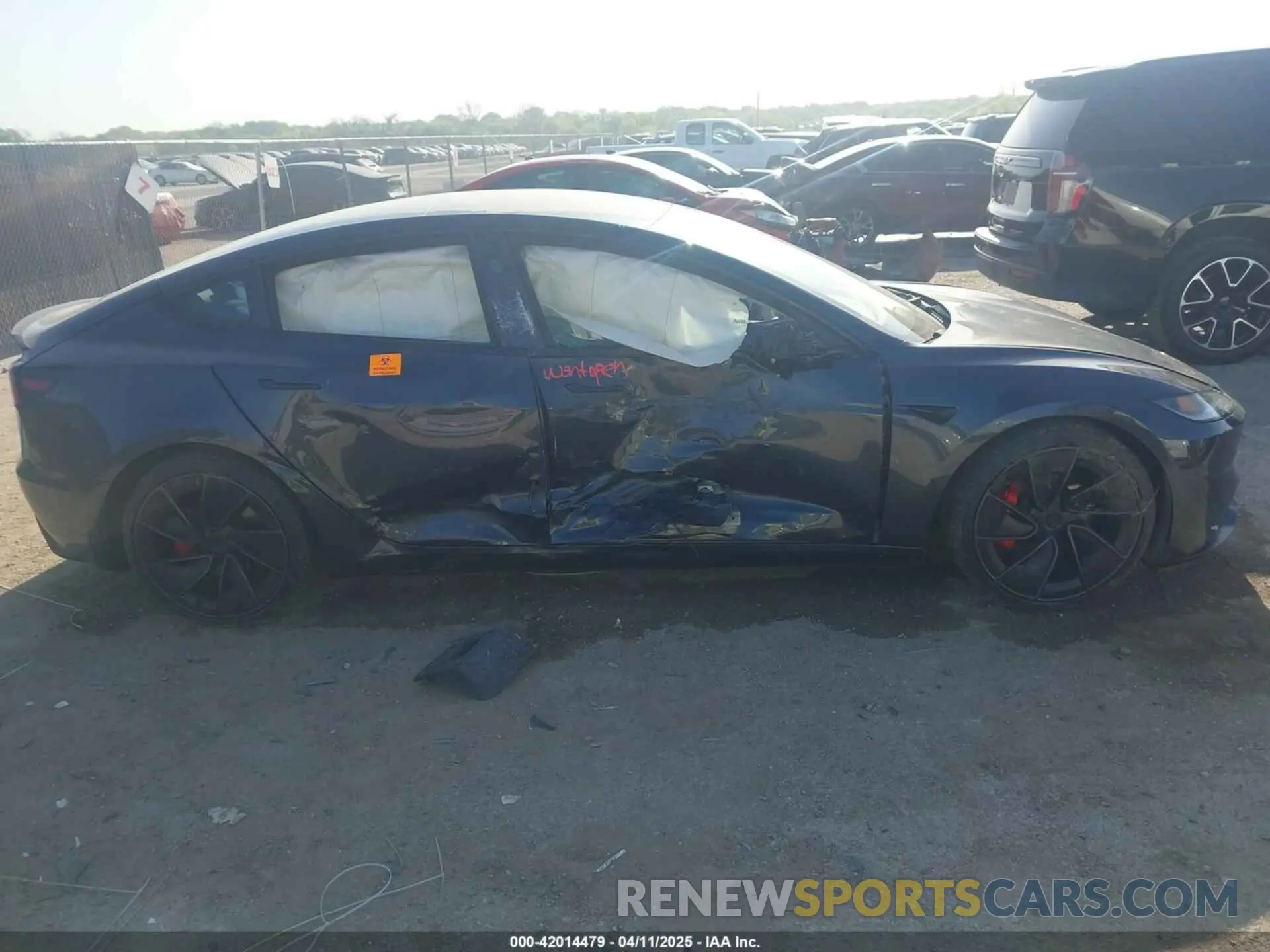 12 fotografías del automóvil dañado 5YJ3E1ET1RF885637 TESLA MODEL 3 2024