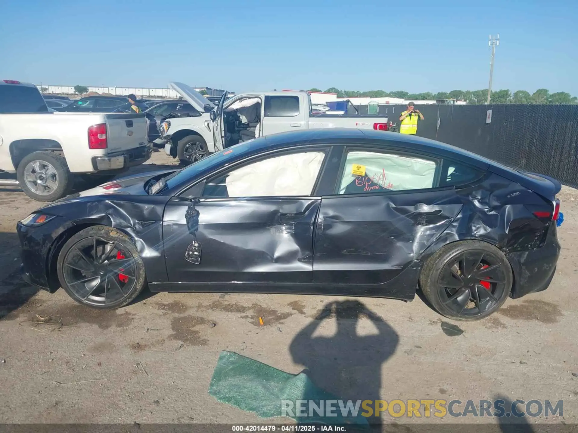 13 fotografías del automóvil dañado 5YJ3E1ET1RF885637 TESLA MODEL 3 2024