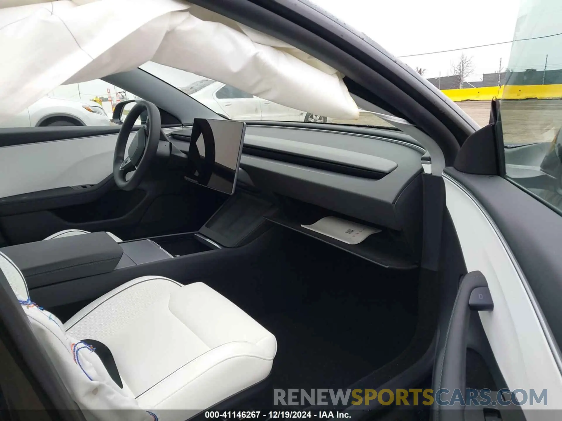 5 fotografías del automóvil dañado 5YJ3E1ET1RF914389 TESLA MODEL 3 2024
