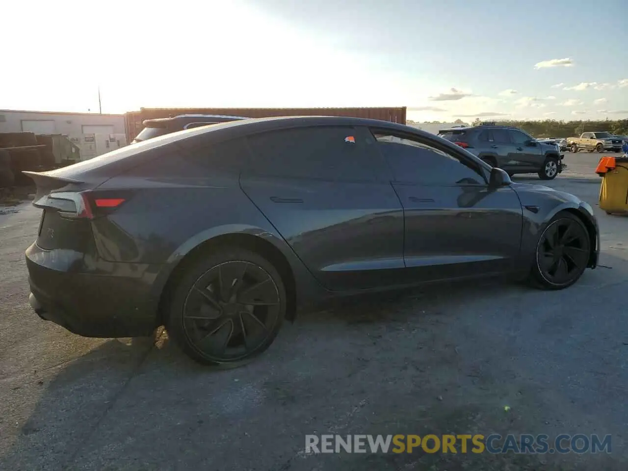 3 fotografías del automóvil dañado 5YJ3E1ET2RF758458 TESLA MODEL 3 2024