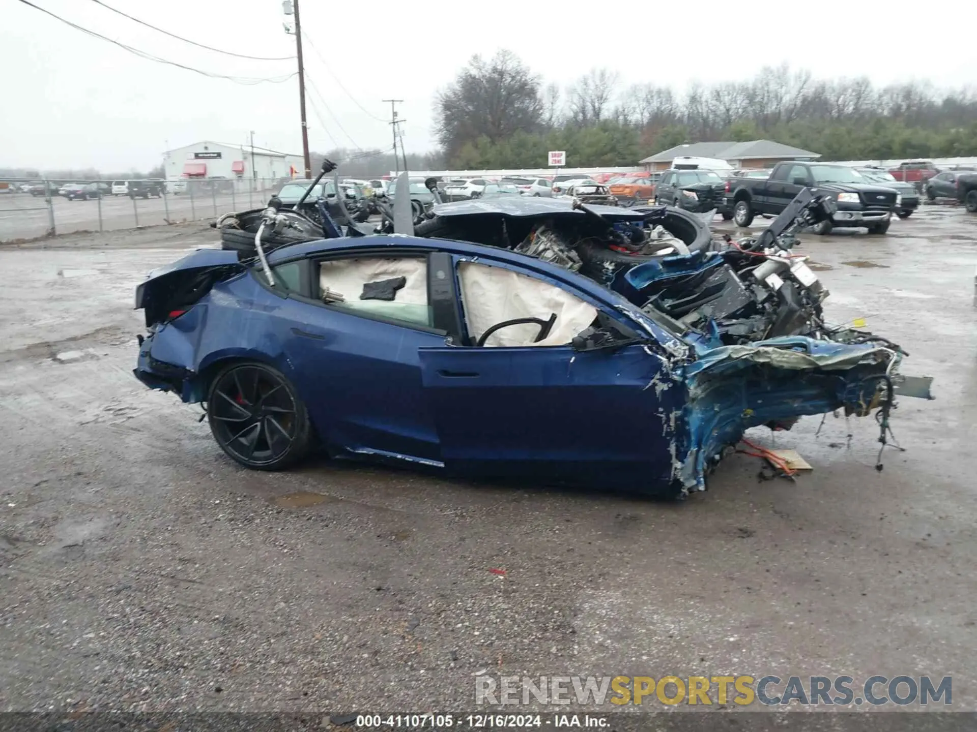12 fotografías del automóvil dañado 5YJ3E1ET2RF825401 TESLA MODEL 3 2024