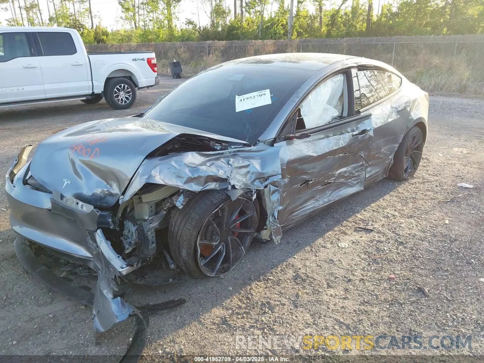6 fotografías del automóvil dañado 5YJ3E1ET2RF850850 TESLA MODEL 3 2024