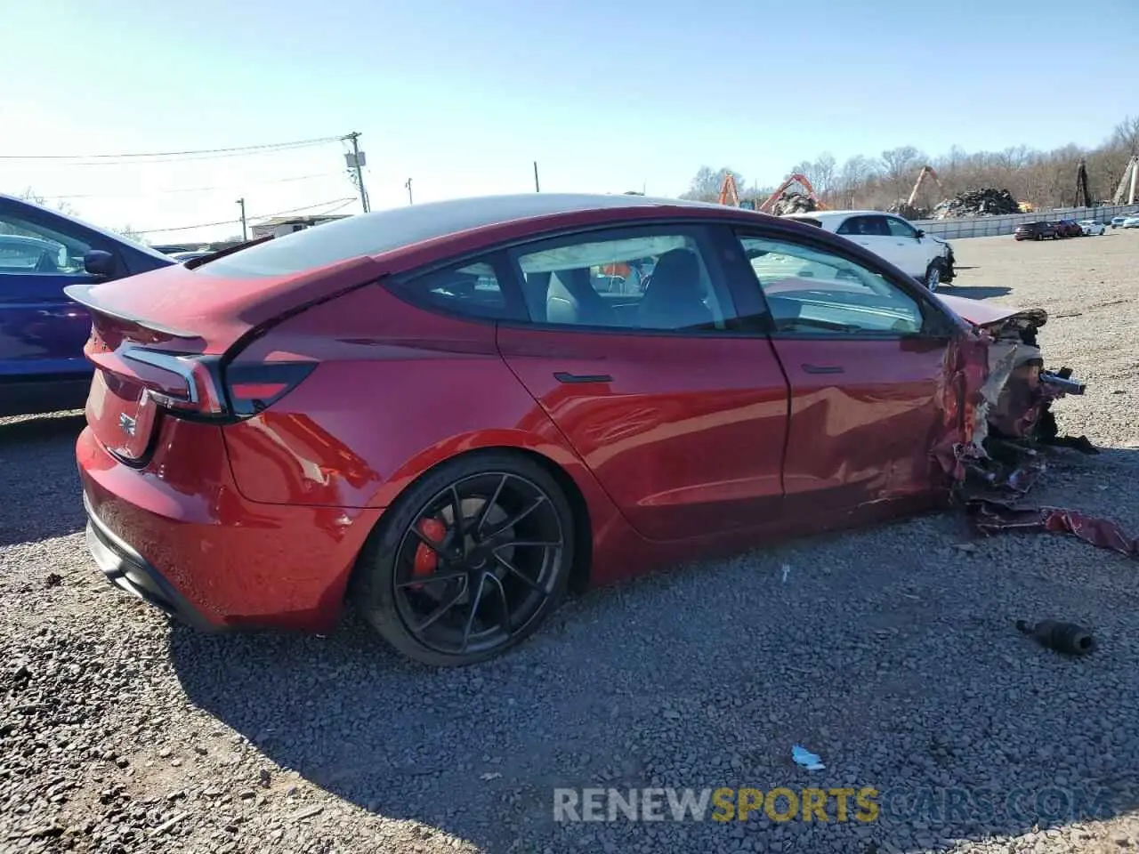 3 fotografías del automóvil dañado 5YJ3E1ET3RF810289 TESLA MODEL 3 2024