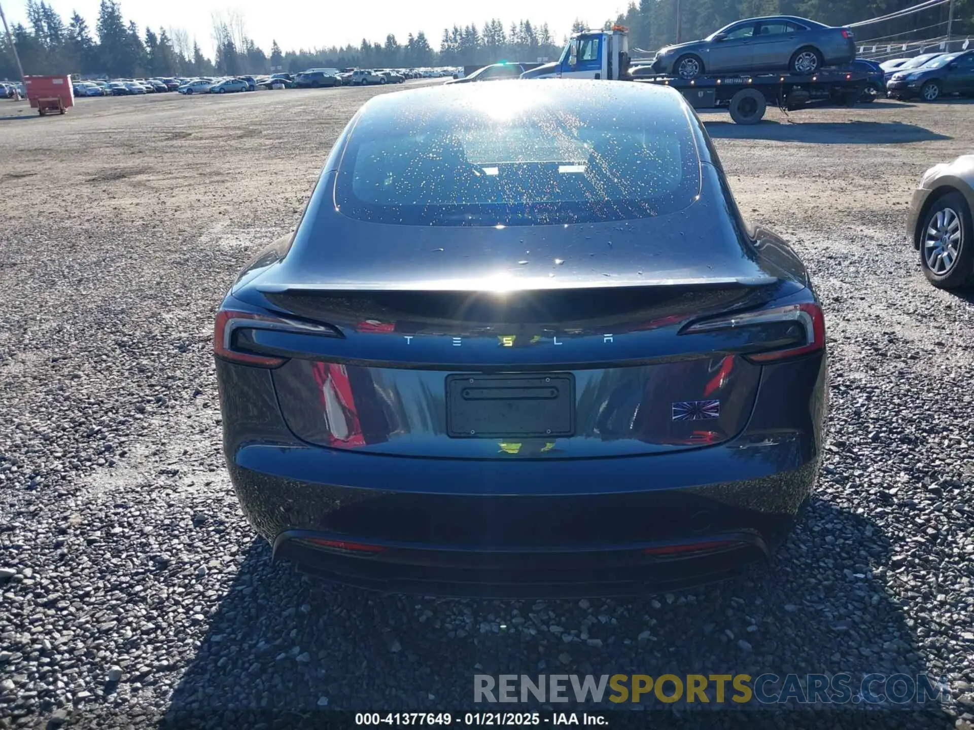 16 fotografías del automóvil dañado 5YJ3E1ET3RF845978 TESLA MODEL 3 2024