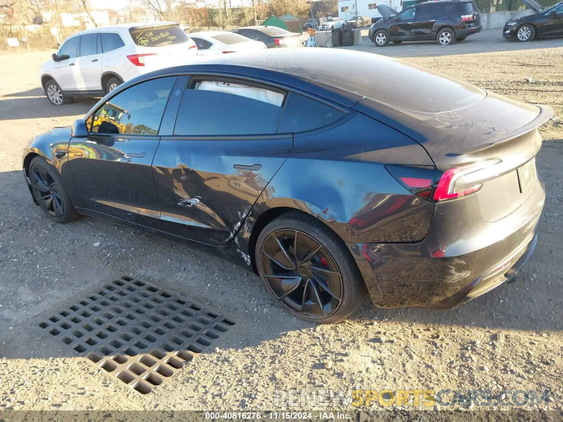 3 fotografías del automóvil dañado 5YJ3E1ET4RF868928 TESLA MODEL 3 2024