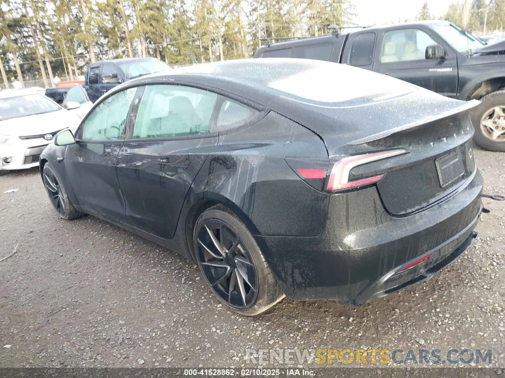 3 fotografías del automóvil dañado 5YJ3E1ET5RF898908 TESLA MODEL 3 2024