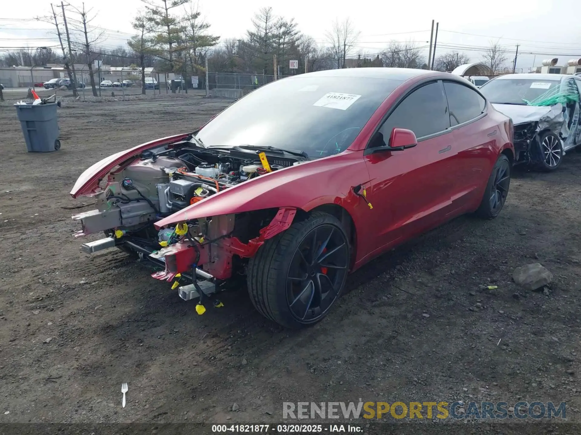 2 fotografías del automóvil dañado 5YJ3E1ET8RF835818 TESLA MODEL 3 2024