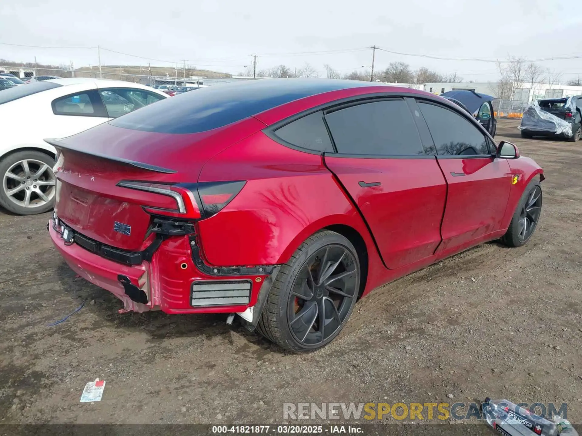 4 fotografías del automóvil dañado 5YJ3E1ET8RF835818 TESLA MODEL 3 2024