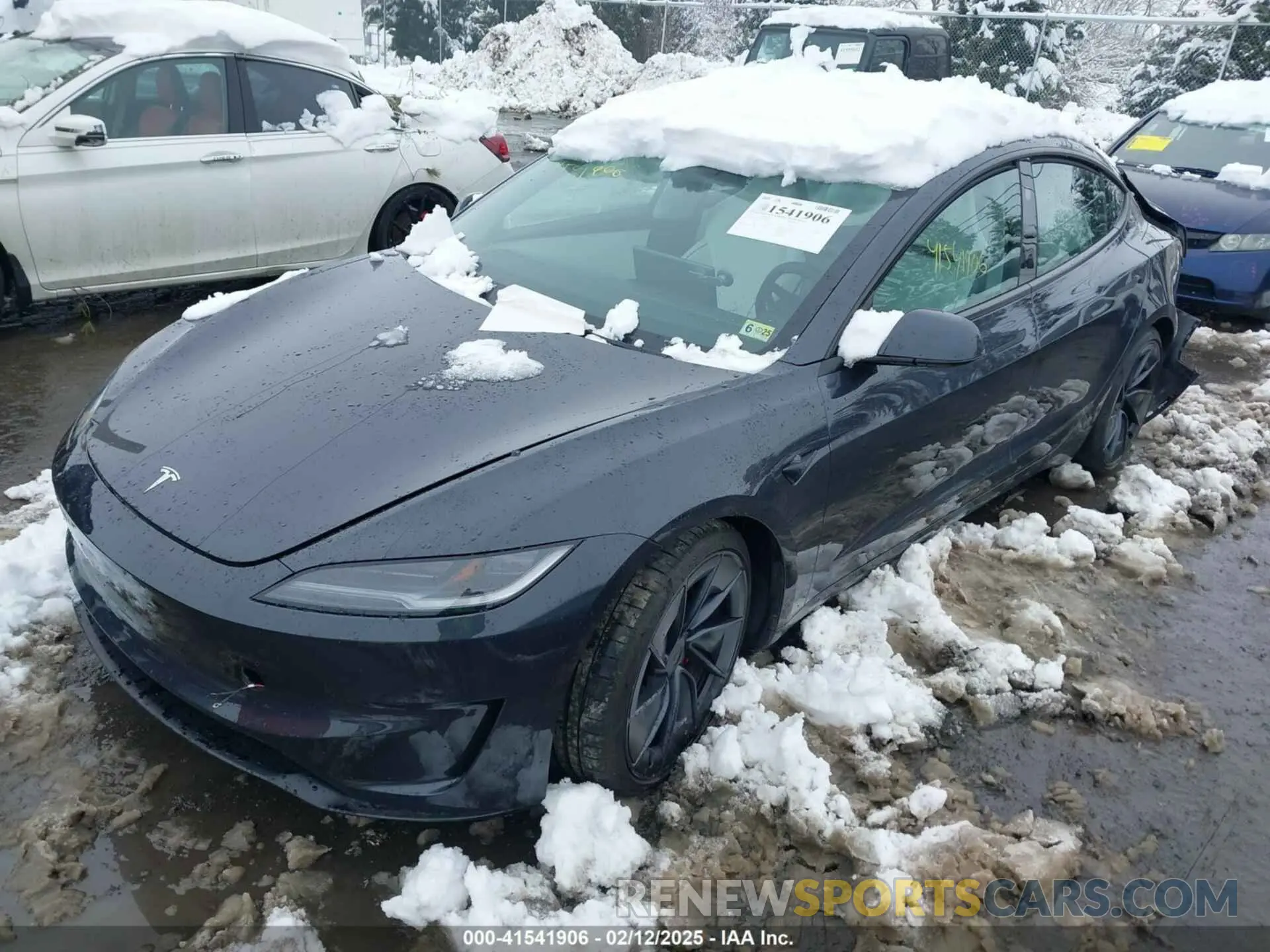 2 fotografías del automóvil dañado 5YJ3E1ET9RF784426 TESLA MODEL 3 2024