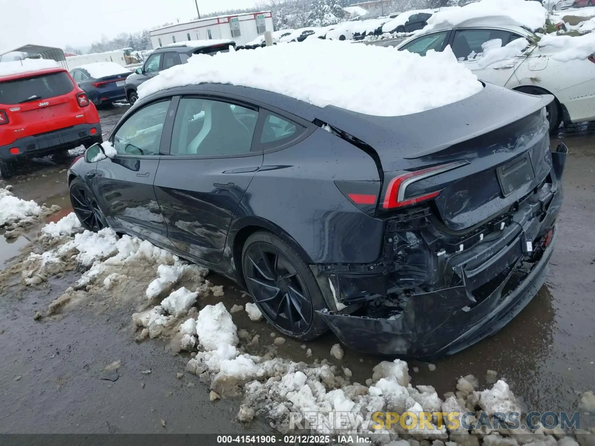 3 fotografías del automóvil dañado 5YJ3E1ET9RF784426 TESLA MODEL 3 2024