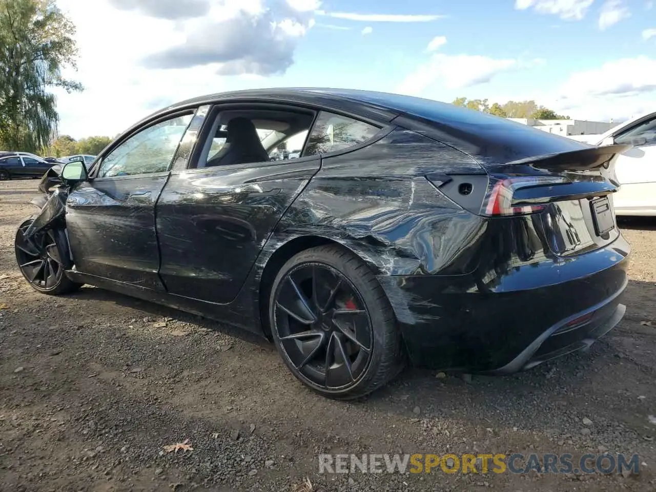 2 fotografías del automóvil dañado 5YJ3E1ET9RF809888 TESLA MODEL 3 2024