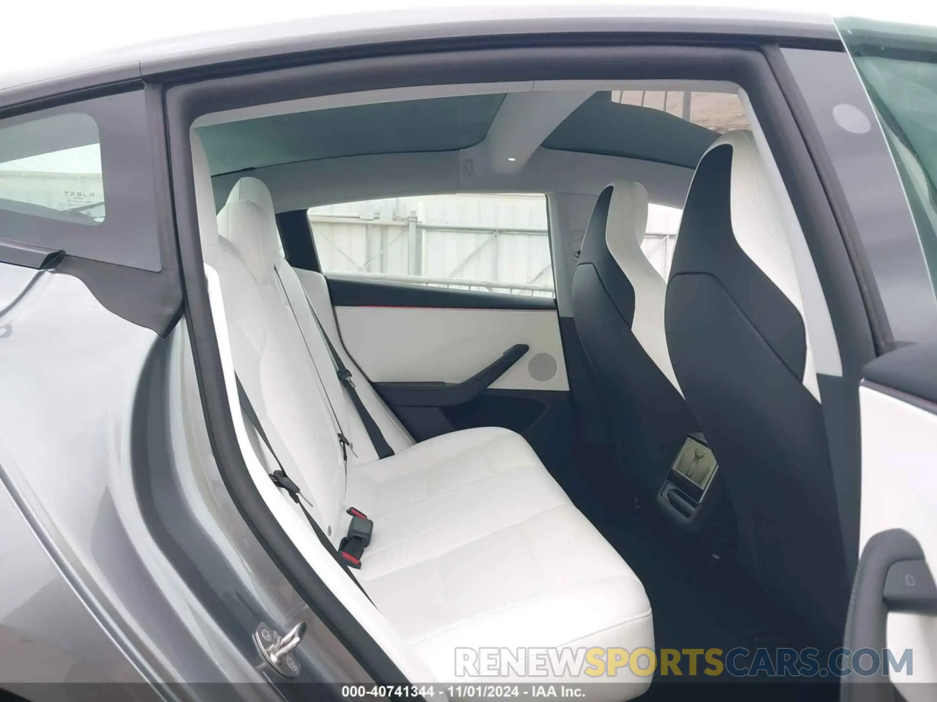 8 fotografías del automóvil dañado 5YJ3E1ET9RF848447 TESLA MODEL 3 2024