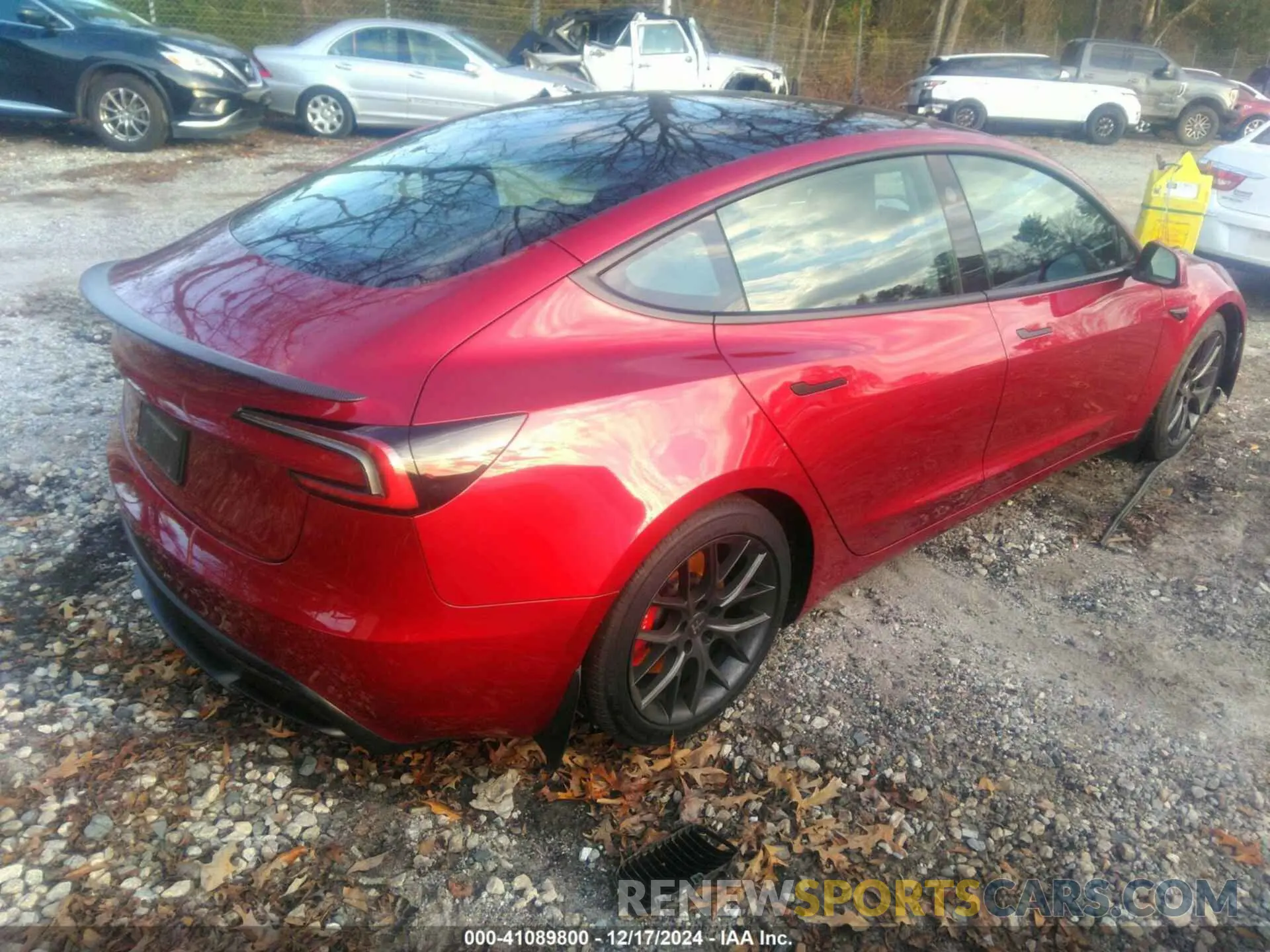4 fotografías del automóvil dañado 5YJ3E1ETXRF809785 TESLA MODEL 3 2024