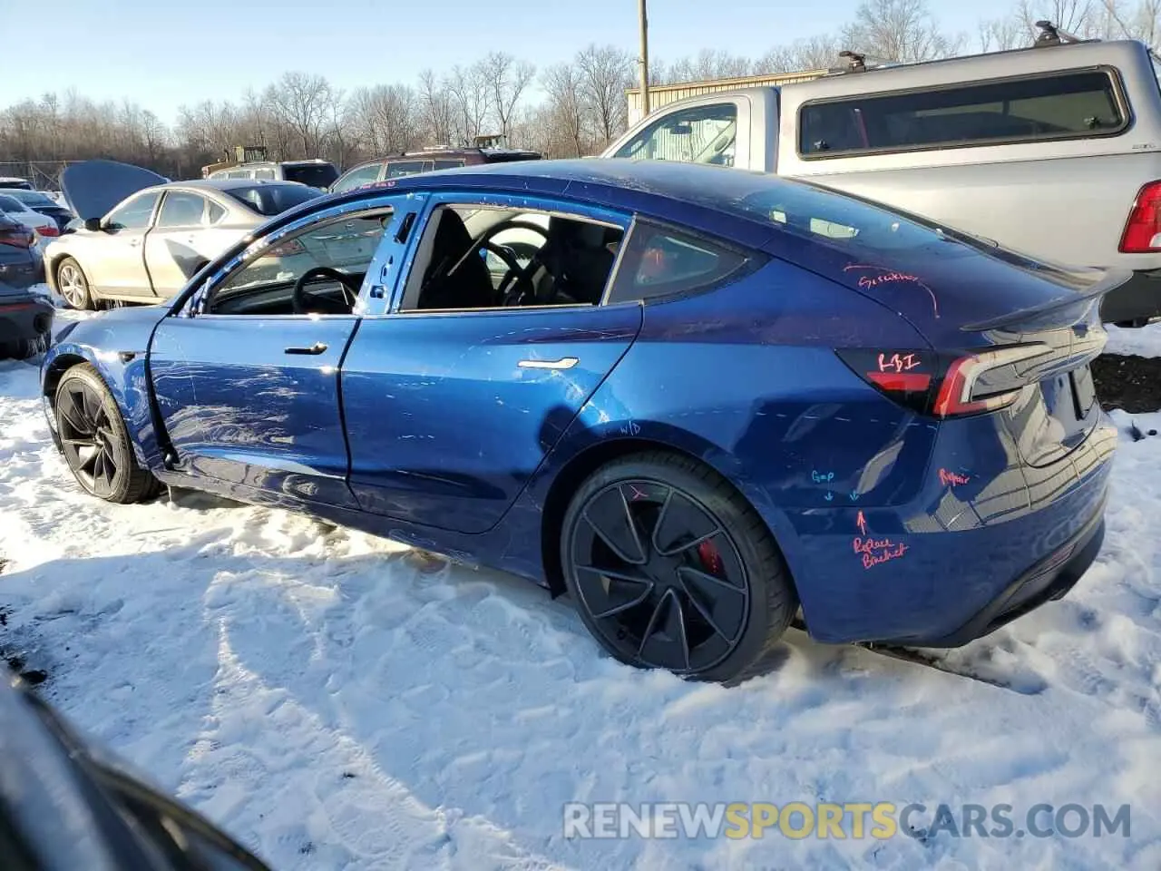 2 fotografías del automóvil dañado 5YJ3E1ETXRF847128 TESLA MODEL 3 2024