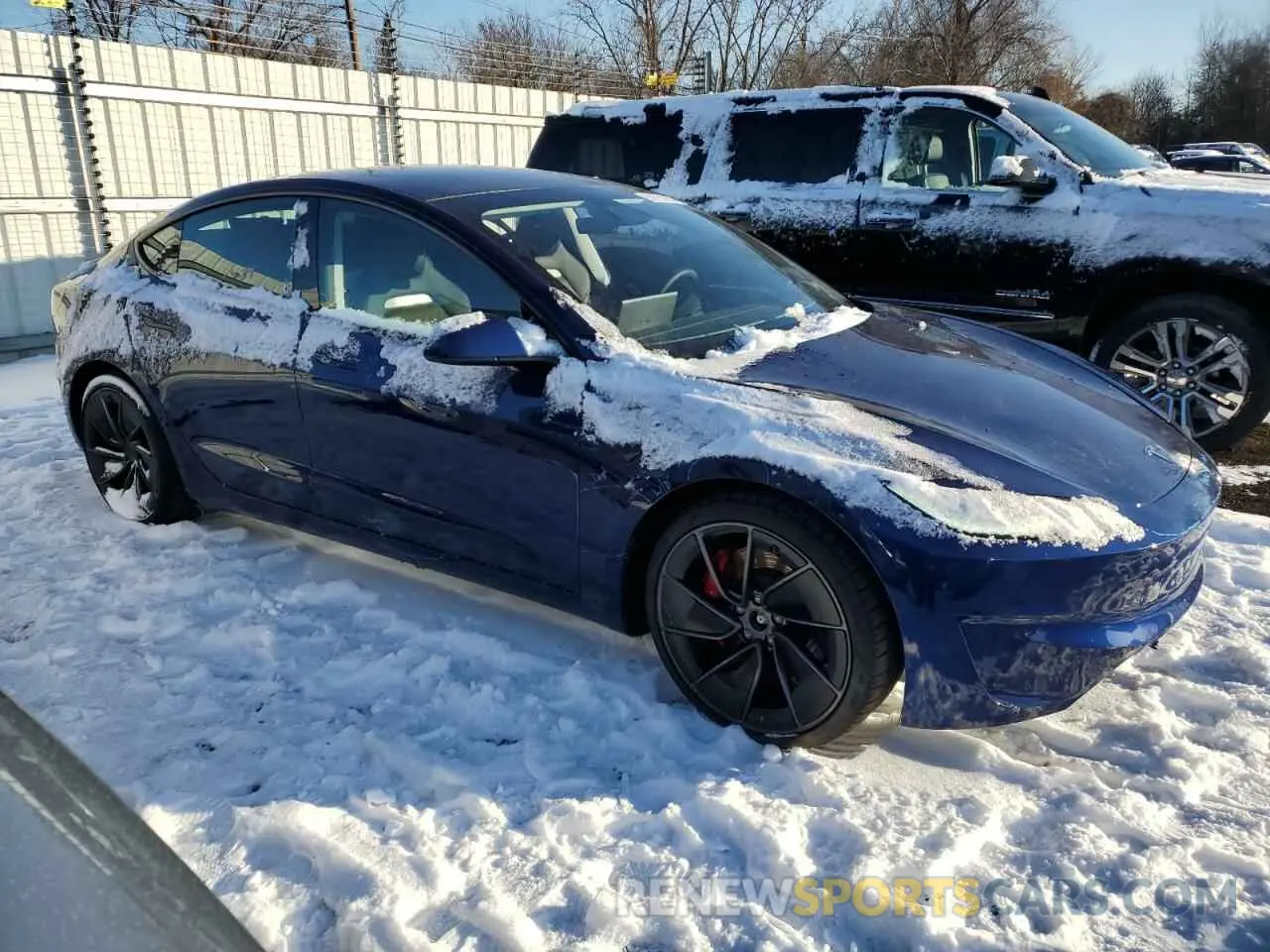 4 fotografías del automóvil dañado 5YJ3E1ETXRF847128 TESLA MODEL 3 2024